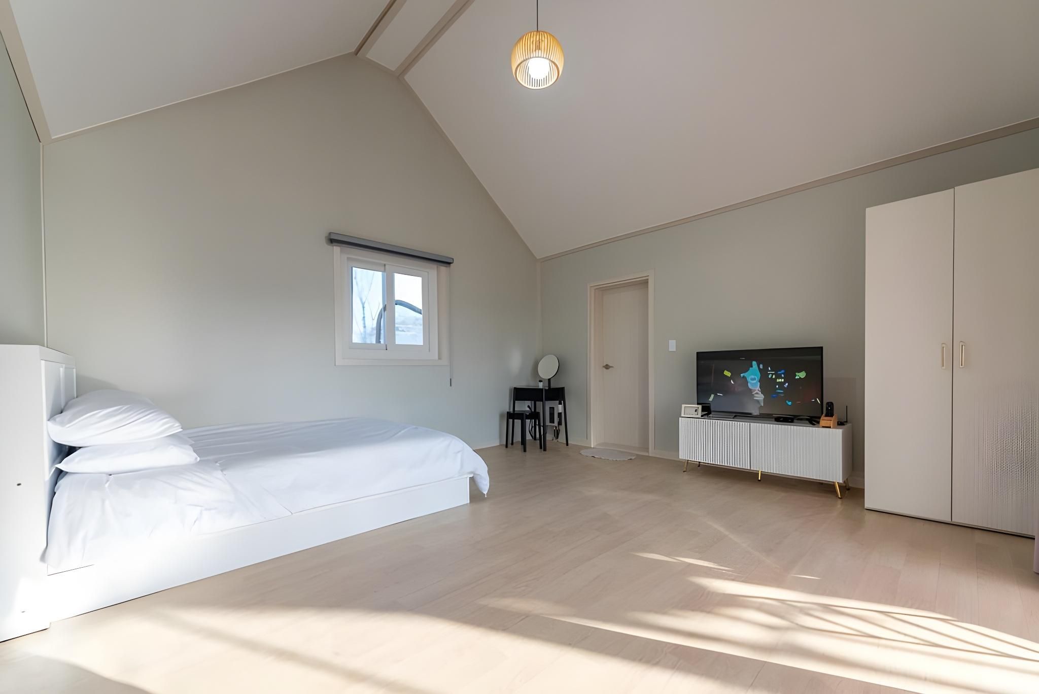 Bonfire Private Pension Purple Glamping Pension