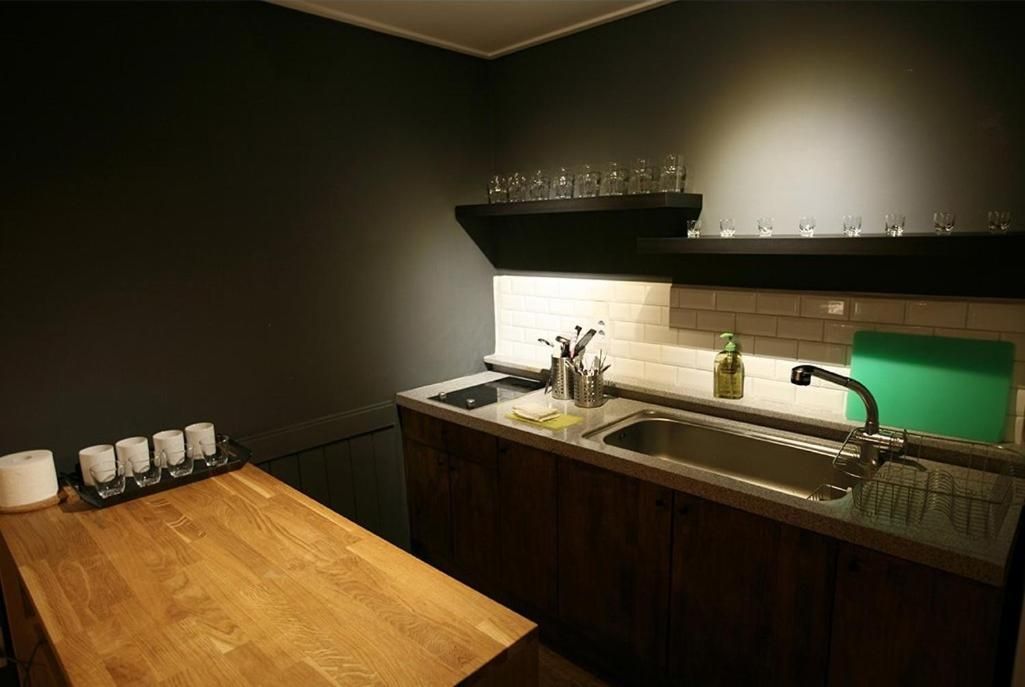 Yeongheungdo State House Double Room