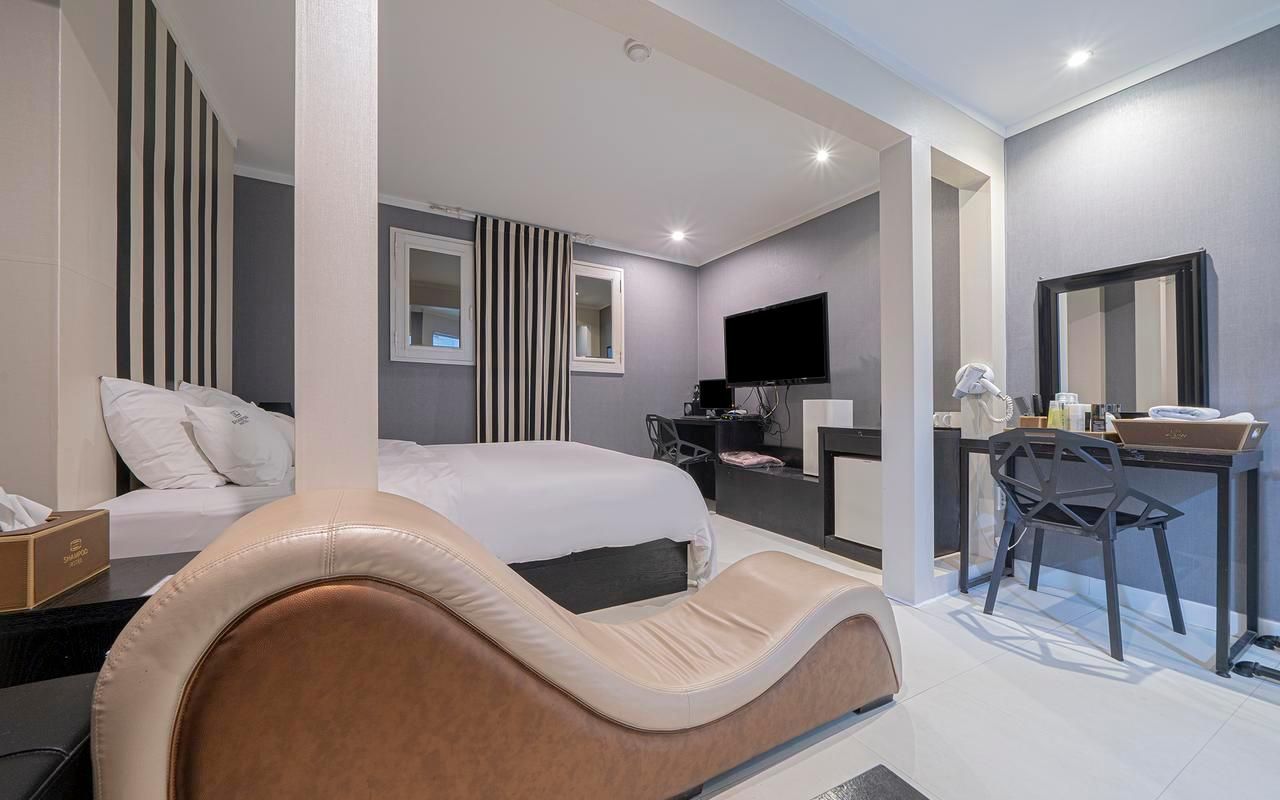 Incheon (Bupyeong) Shampoo Standard Room - Check In - Mon-Fri 6:00 PM, Sat 10:00 PM, Sun 7:00 PM