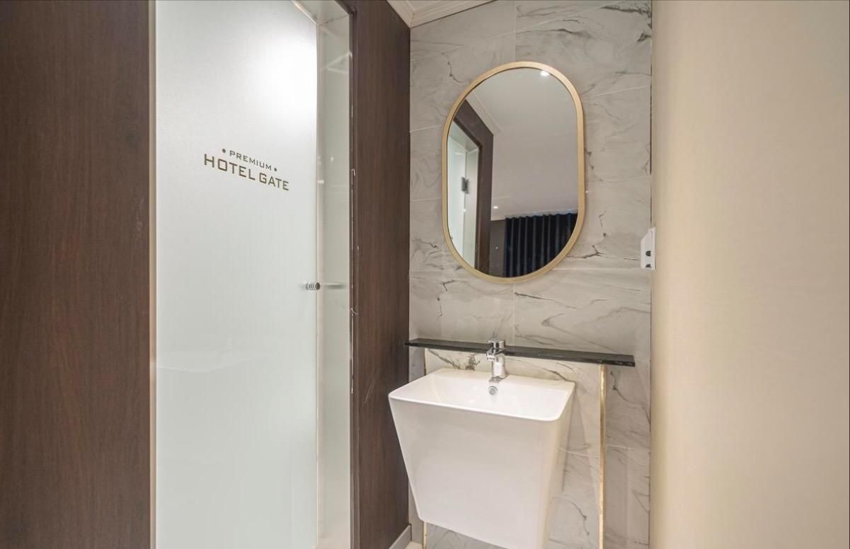 Party Room (Netflix, Watcha, Tiving, Disney, Apple, Laftel)