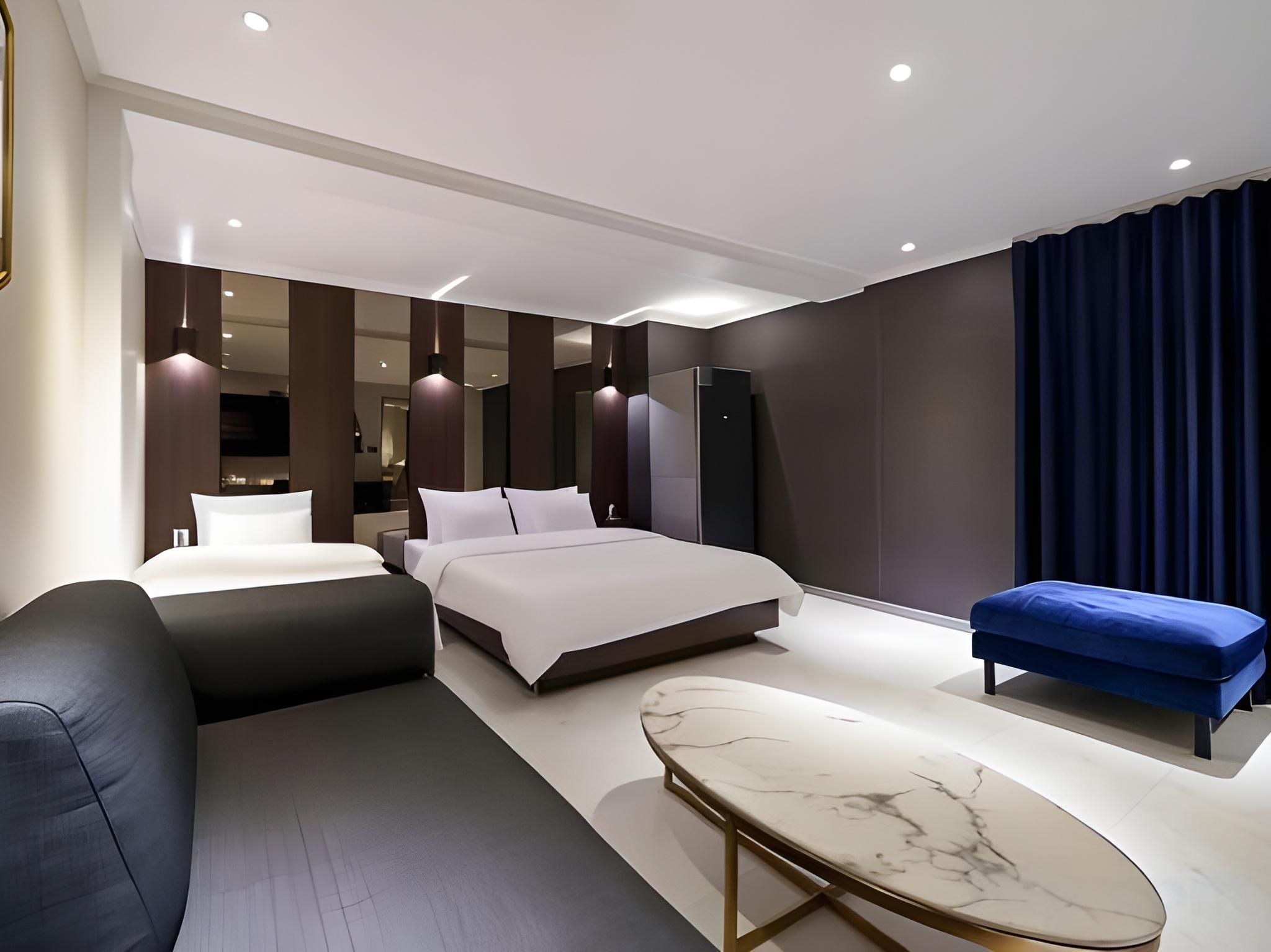 Semi Special Room - 1PC included