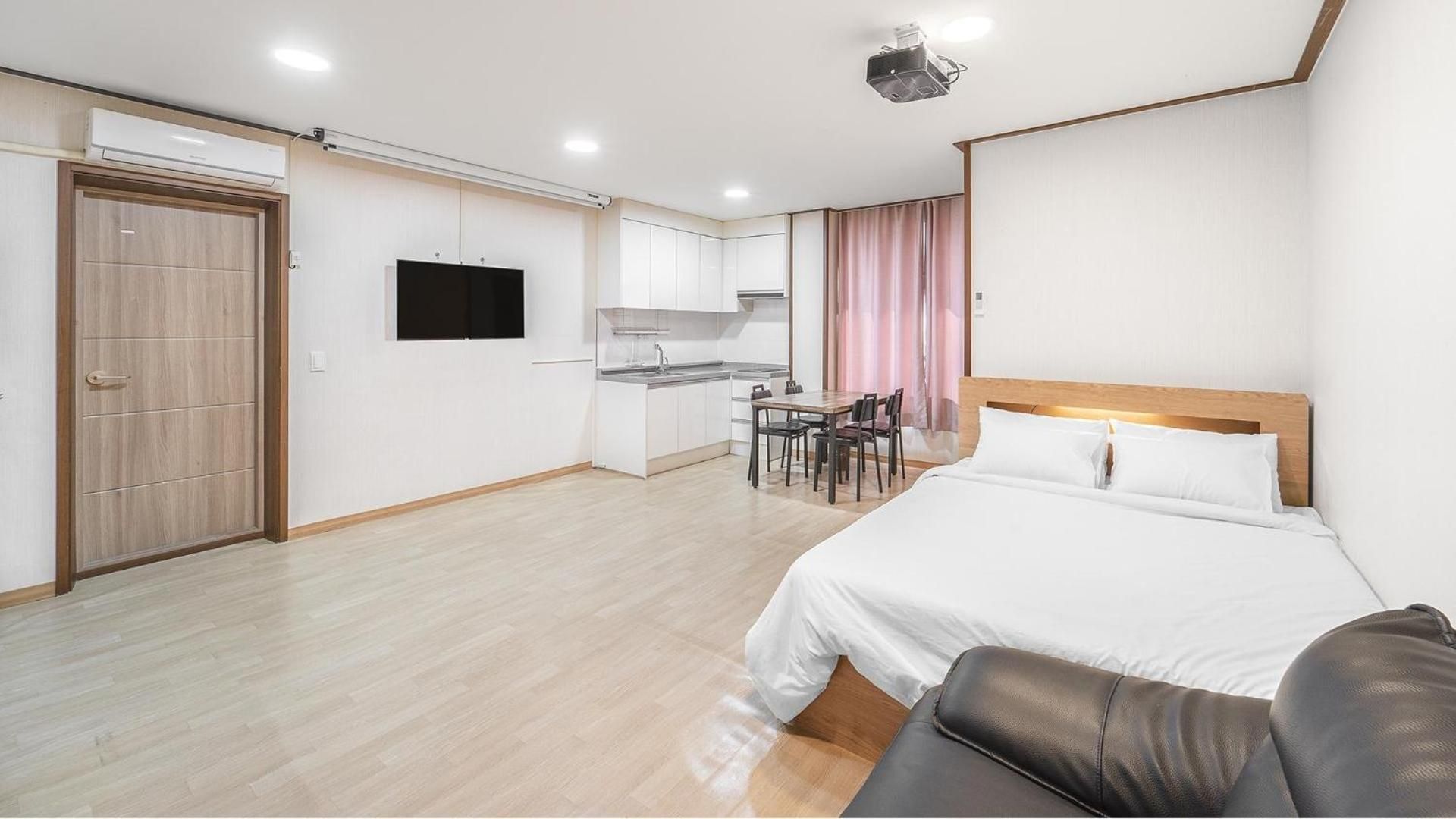 Yeongheungdo Ttobagi Pension Studio 4