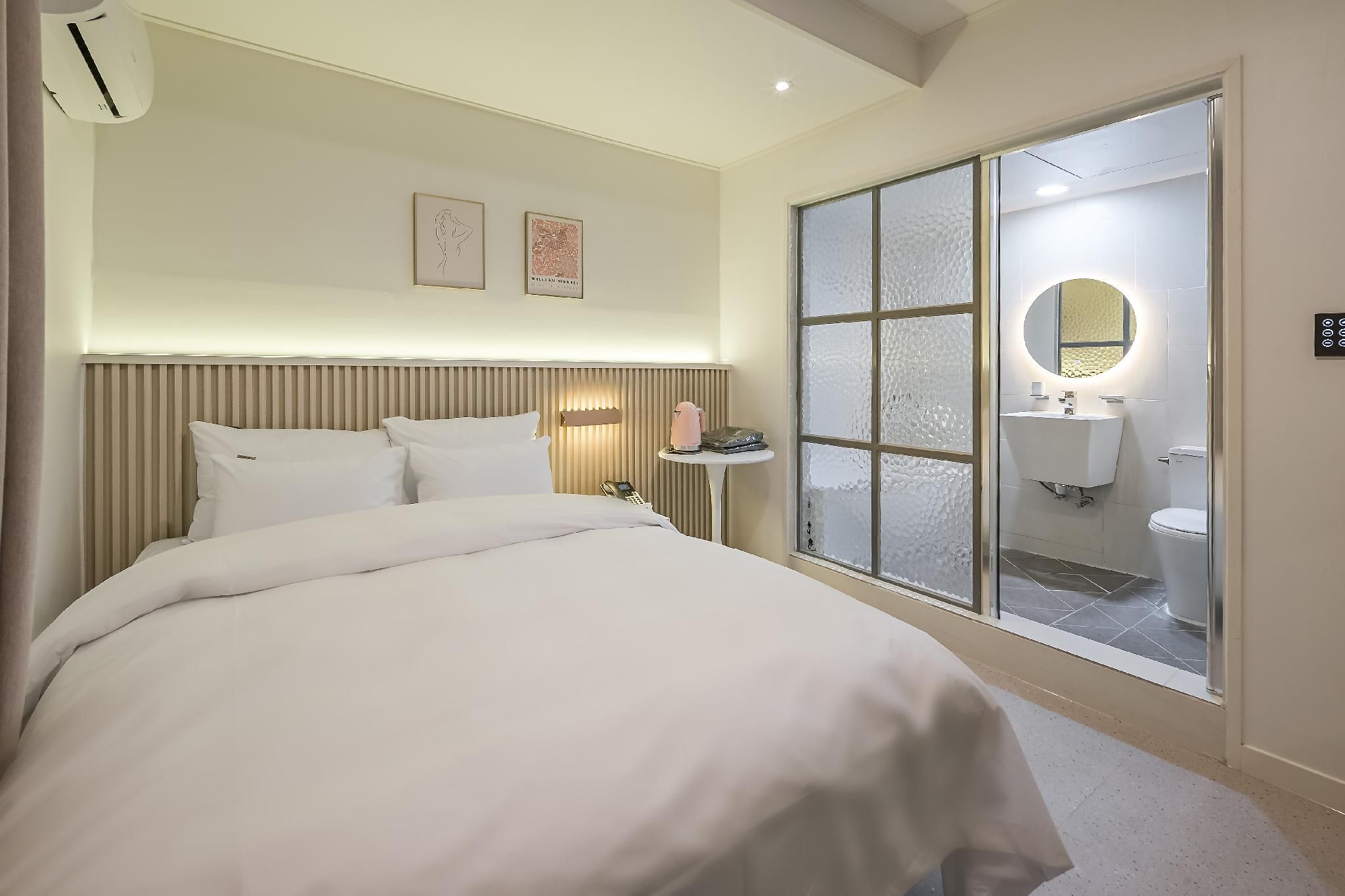 Standard Deluxe Room