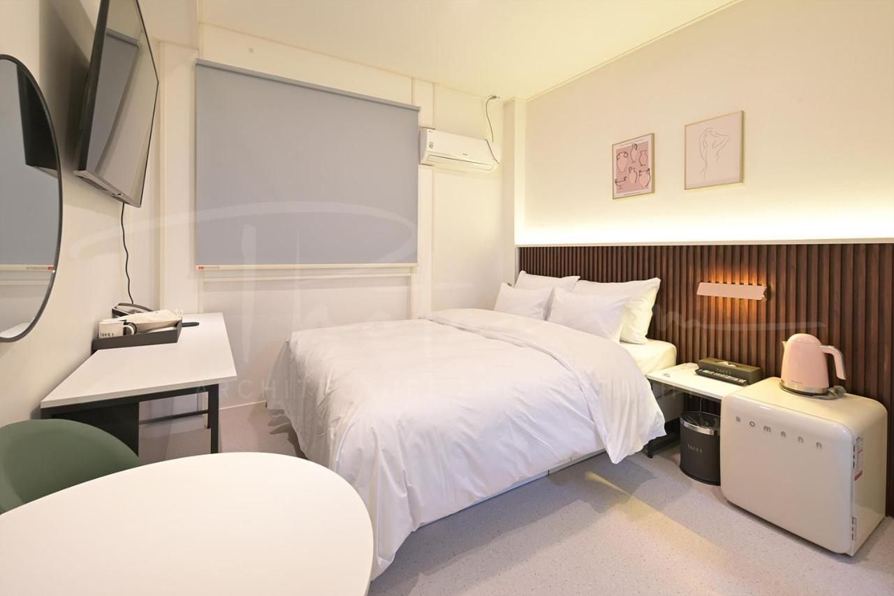 Incheon Bupyeong Take 1 Hotel Double Room 2
