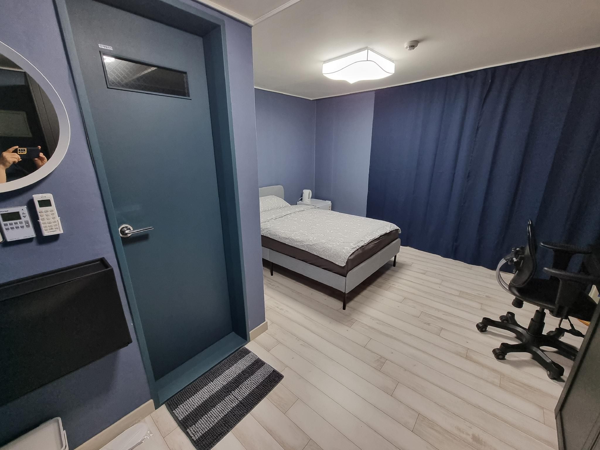 Single - Private Bathroom