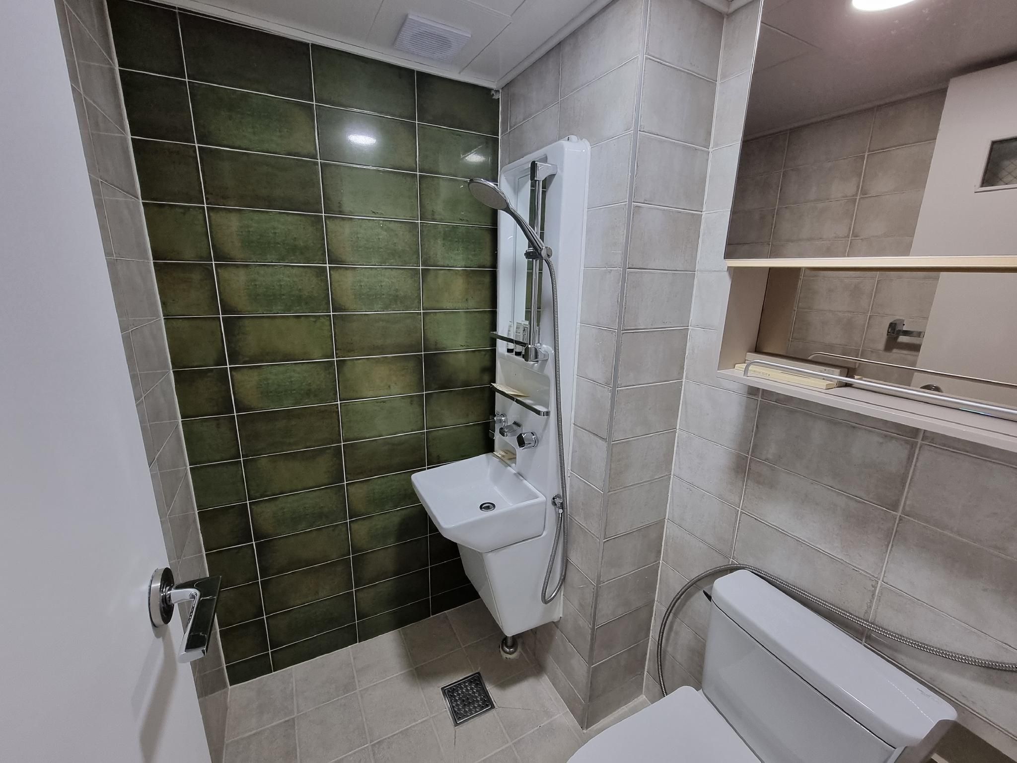 Single - Private Bathroom