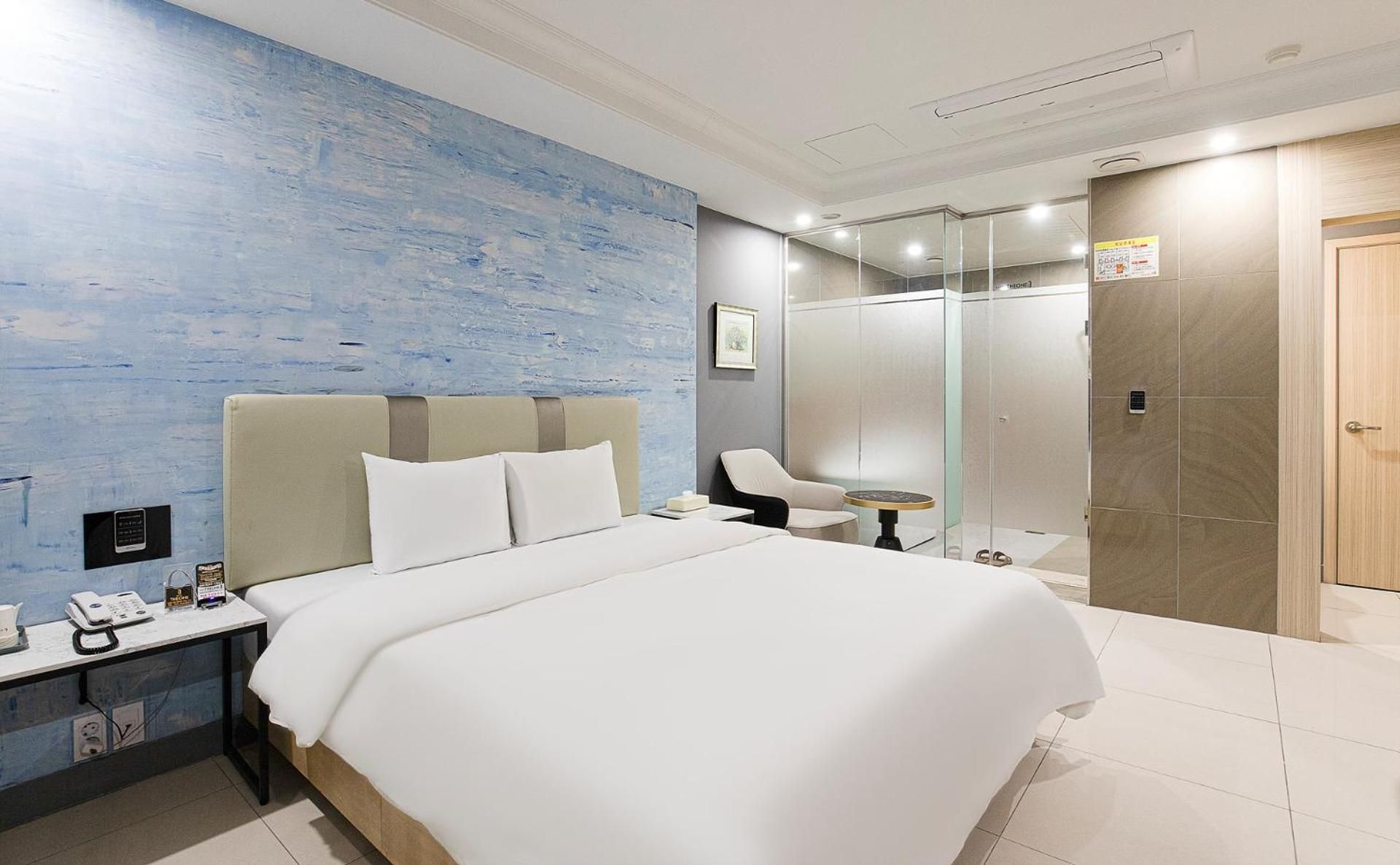 Incheon Hotel The One Superior Room 2