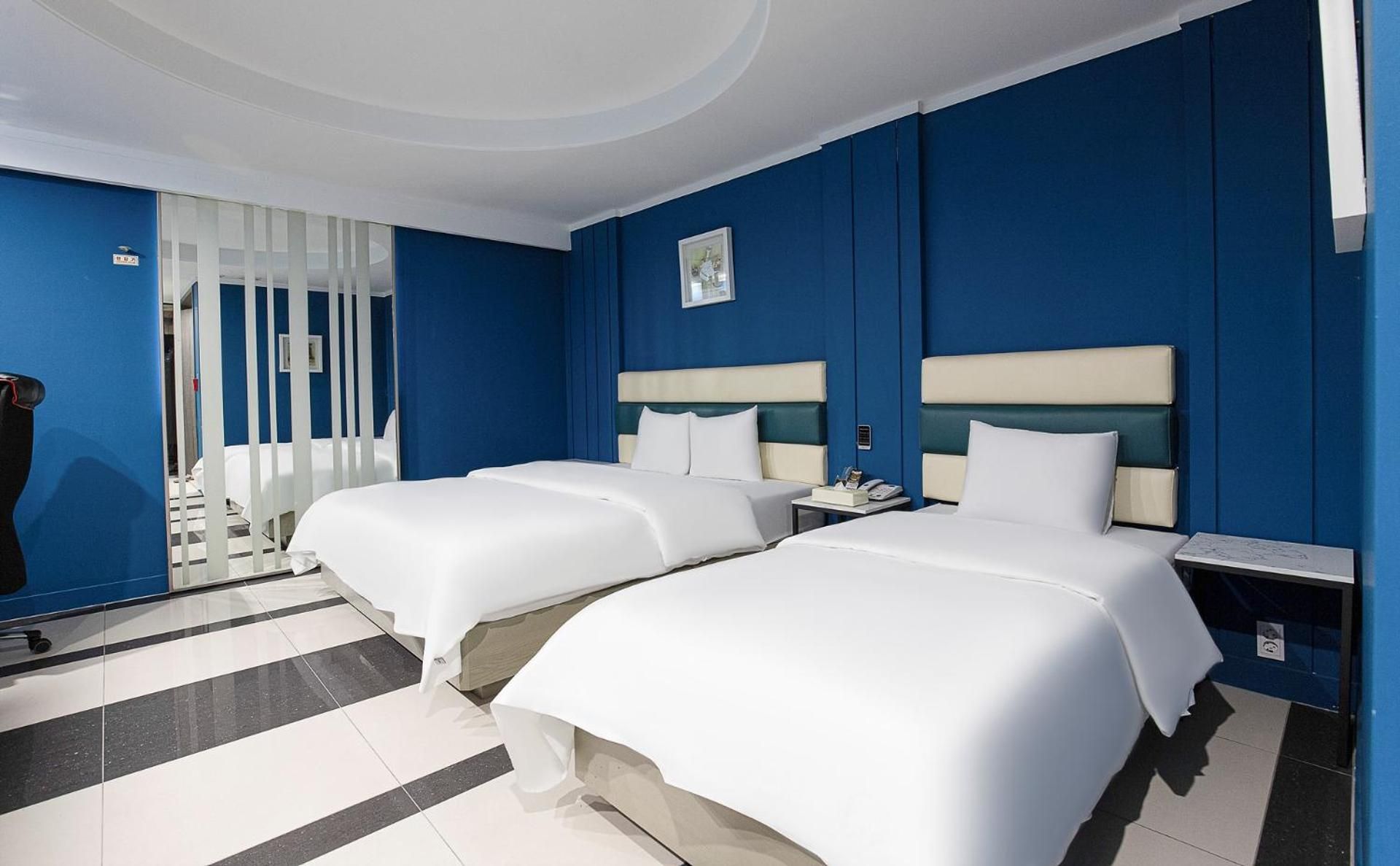 Incheon Hotel The One Deluxe Room 2