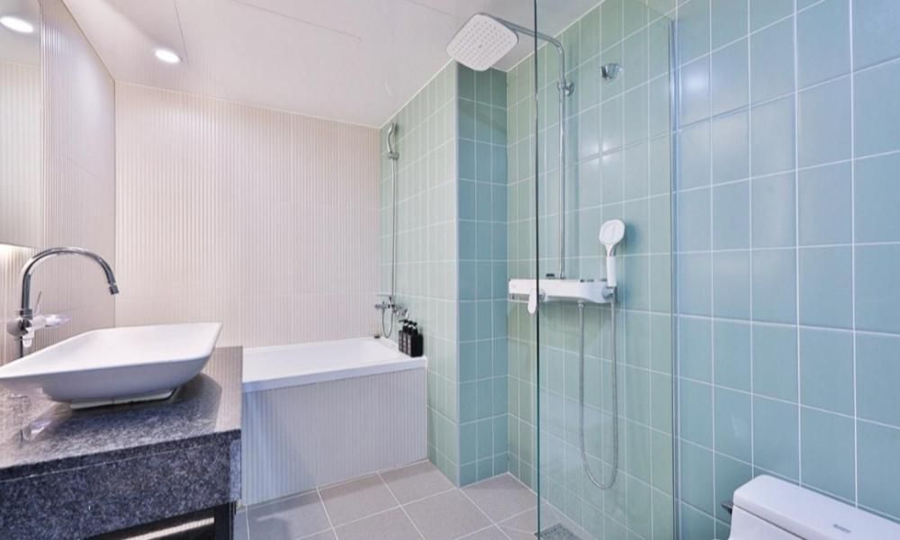 BEYOND HOTEL Standard Double Room 3