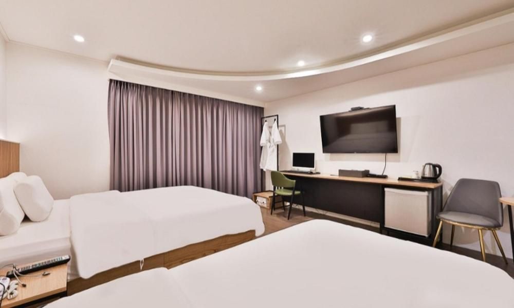 Deluxe Twin Room