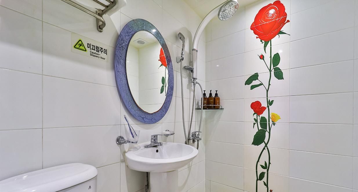 Clio Motel Standard - Netflix Free 3