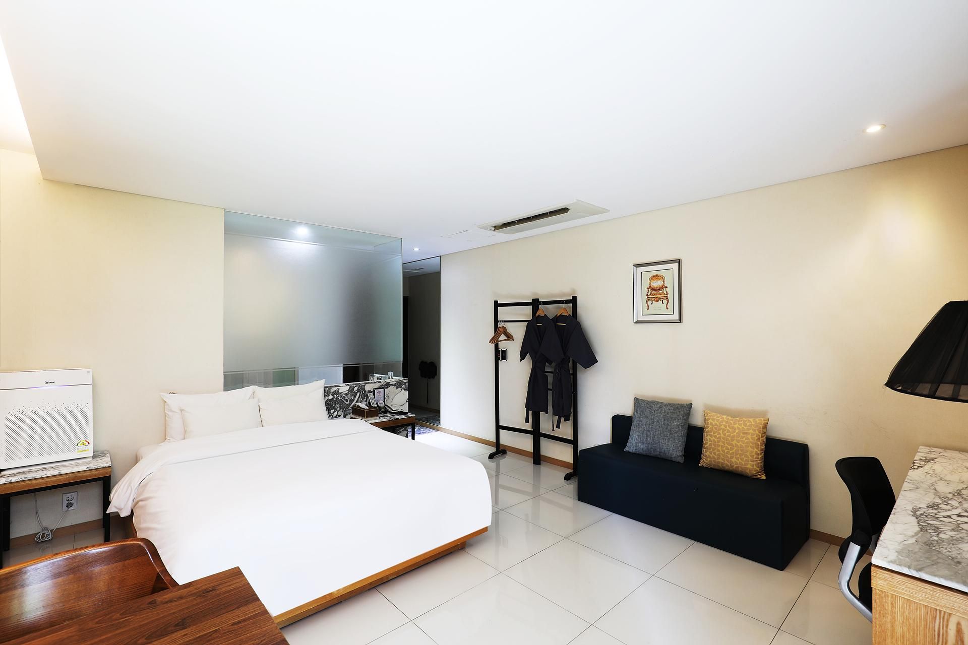 Terrace Garden Suite