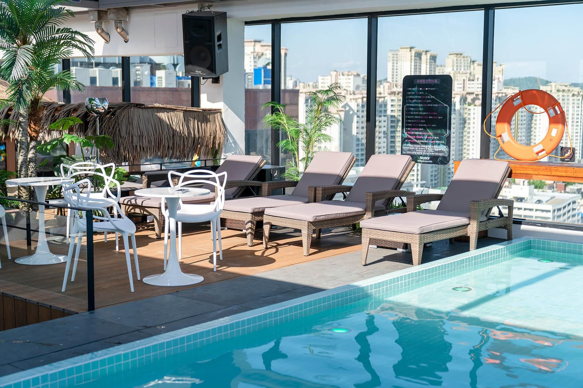 swimming pool [kids]