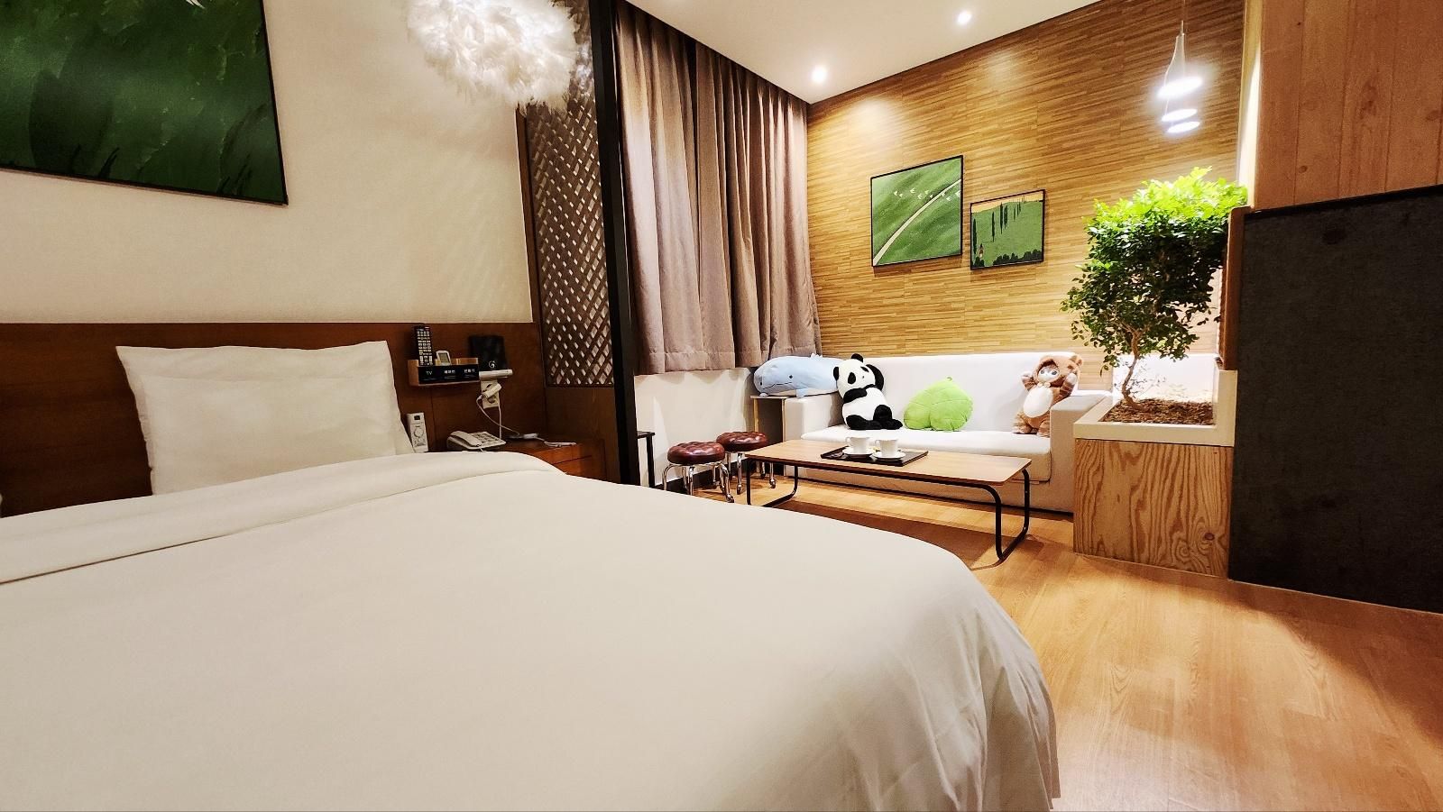 Polo Tourist Hotel Family Room 3