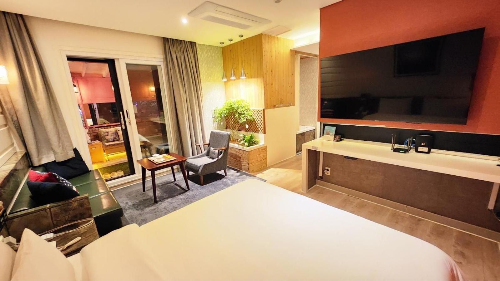 Polo Tourist Hotel Suite with Terrace 2