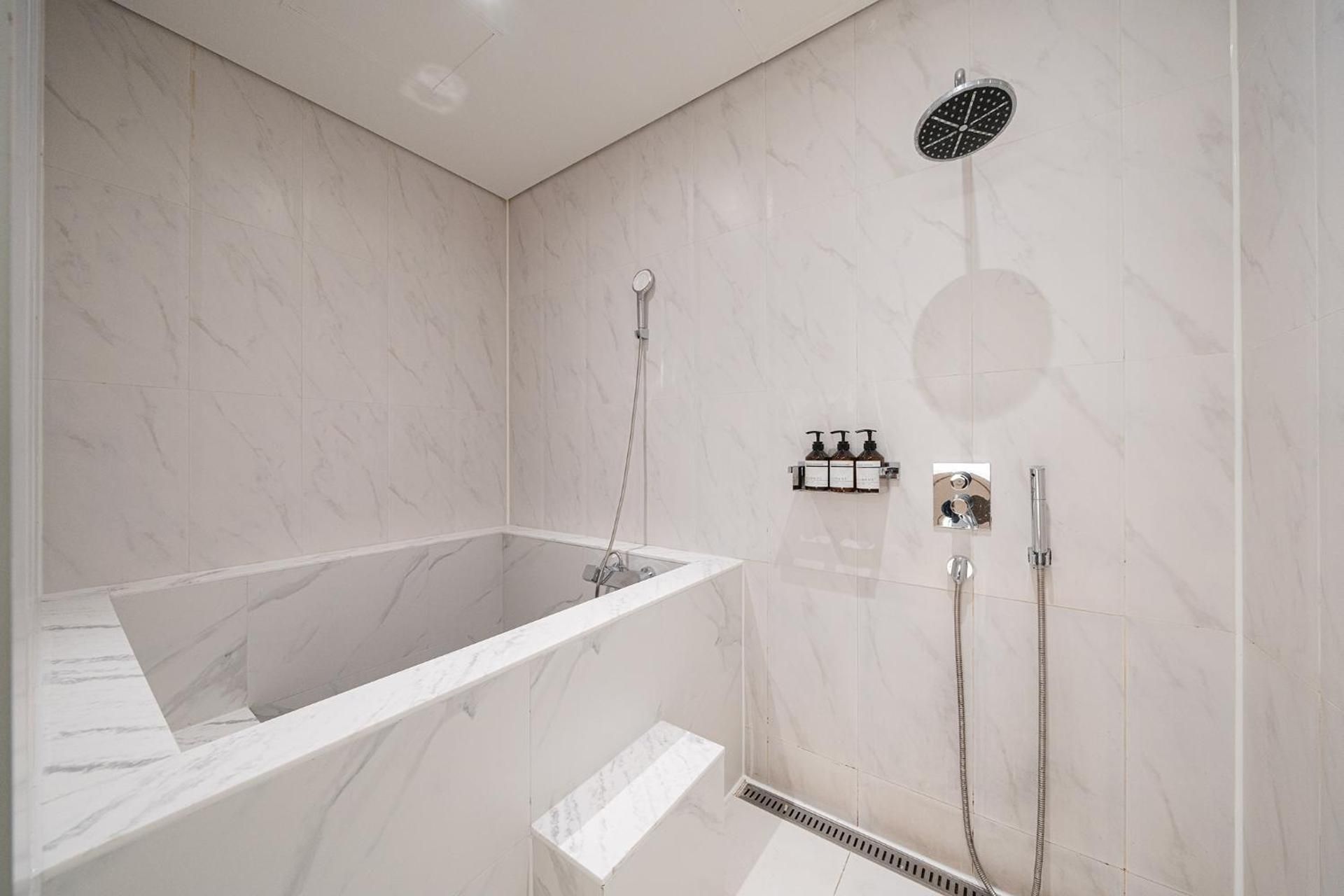 Incheon Guwoldong Hotel Rondo Suite play&joy 3