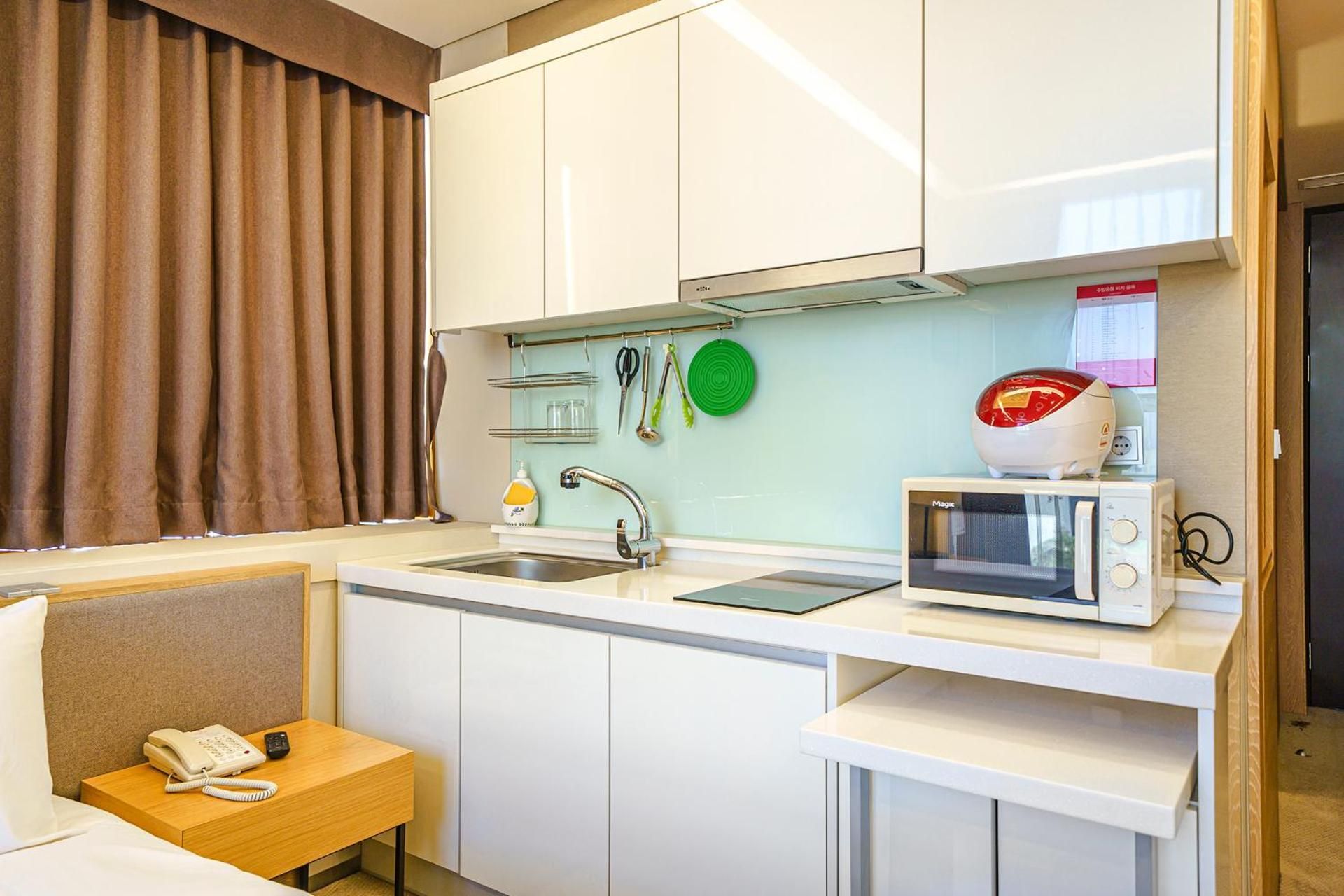 Gloucester Hotel Incheon Residential Double 3