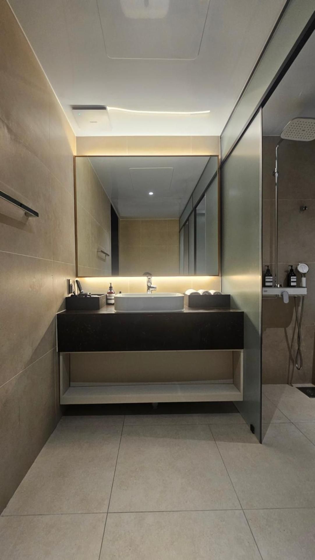 The Gleam Hotel King Suite 3