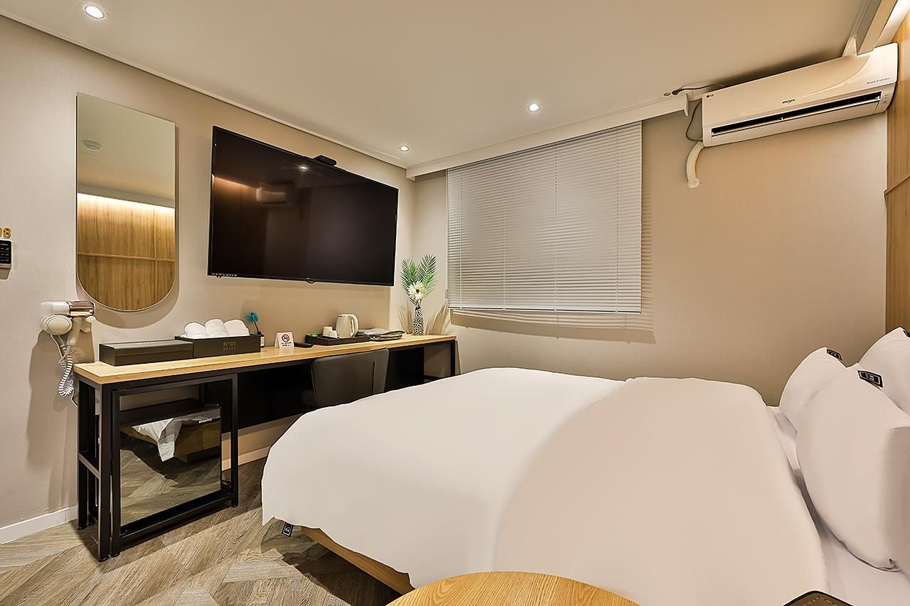 Number25hotel Dongam Station Deluxe King Room
