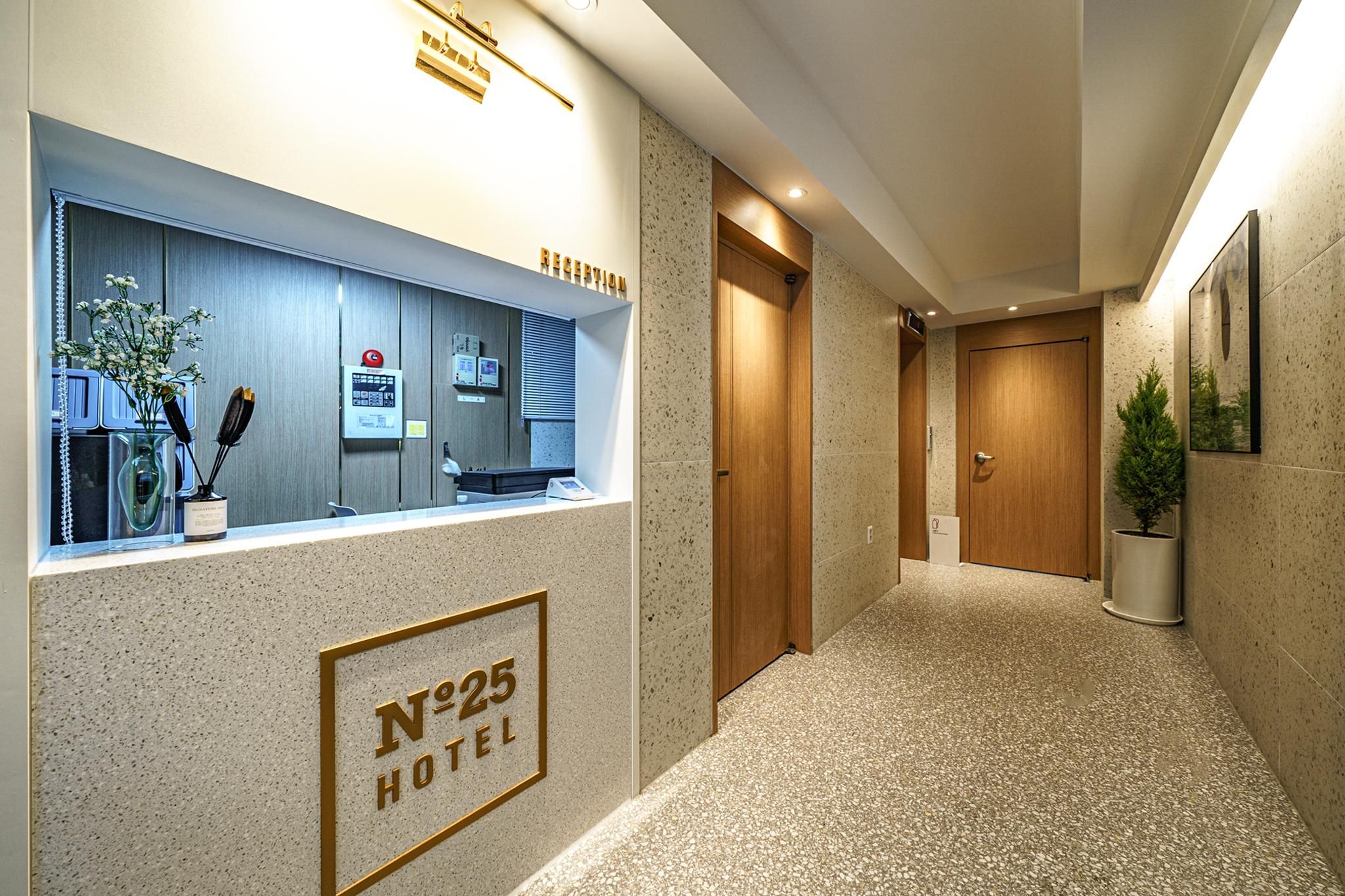 ce379e53b2bc6ff0df7138403a57b022