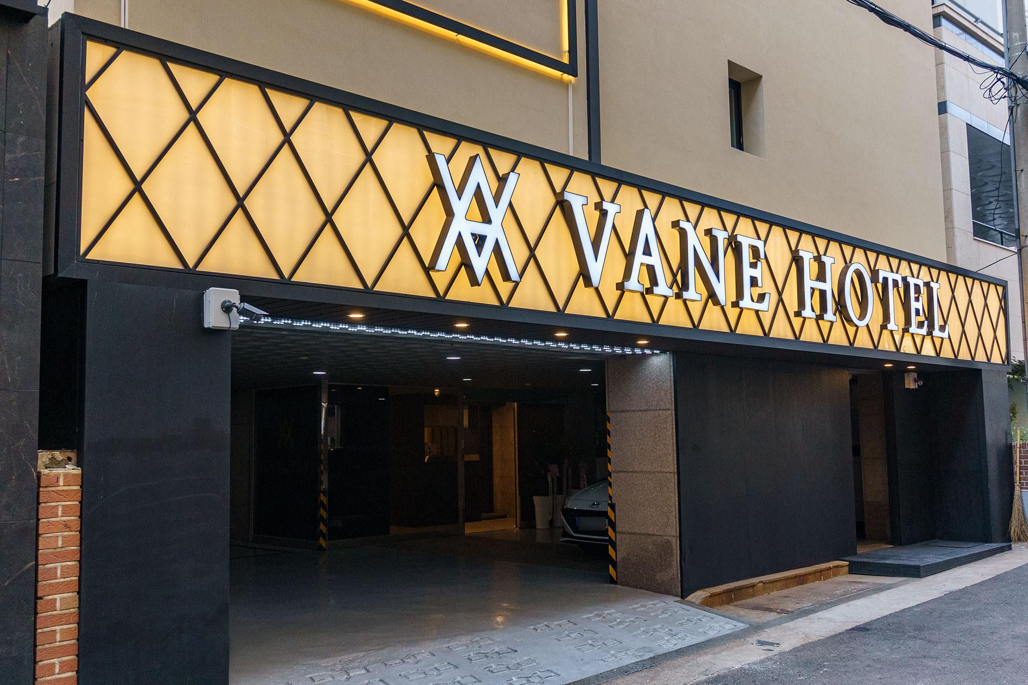 VANE HOTEL