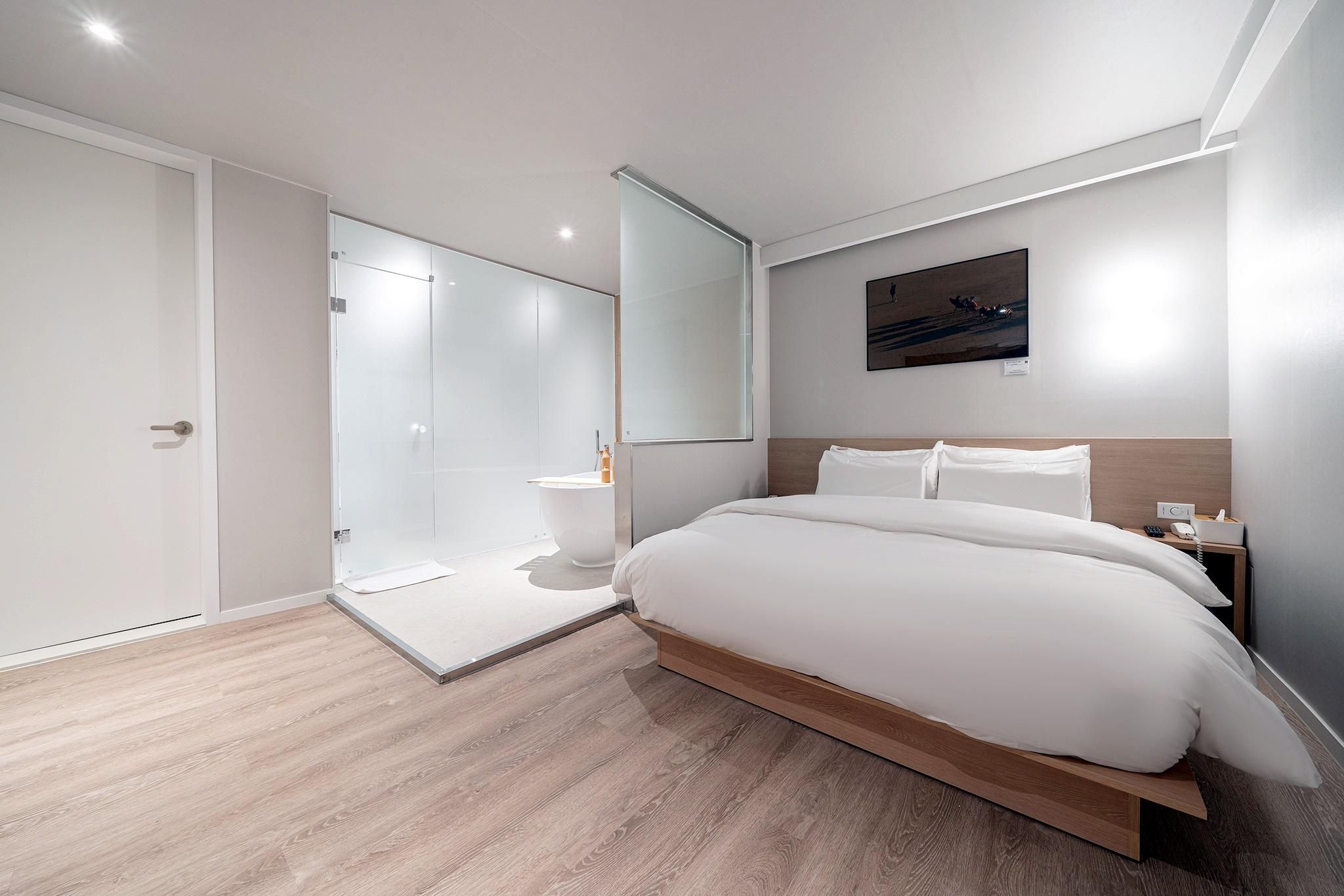 Standard Room - Spa and Dining Included