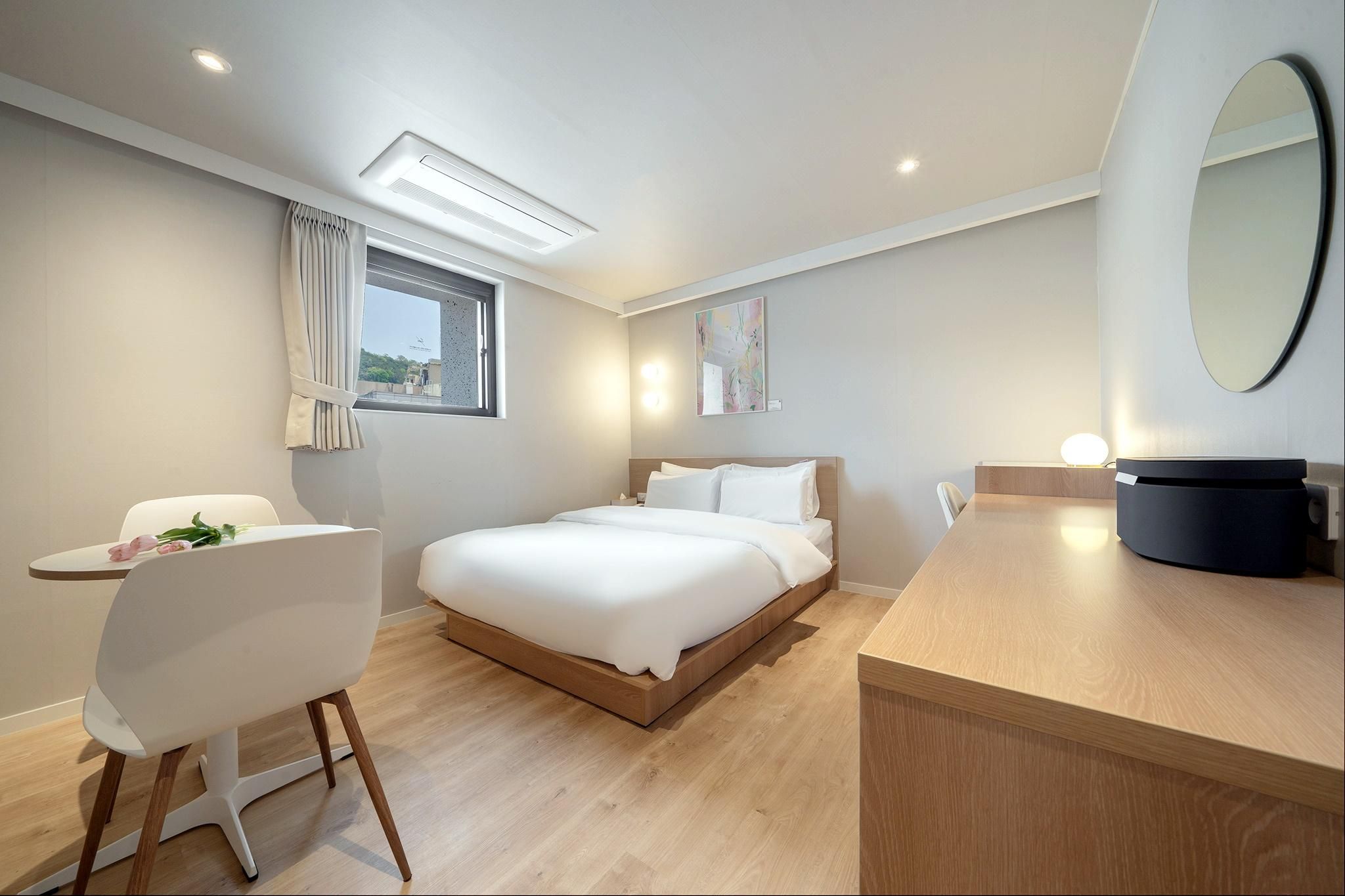 Standard Room - Makeup Items Included