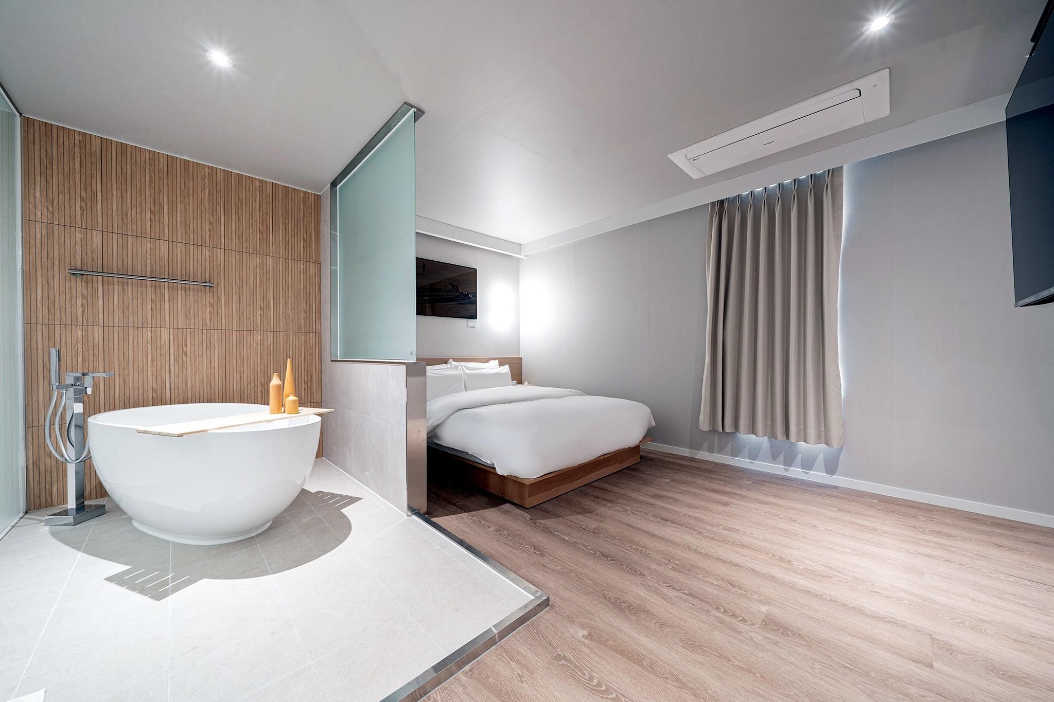 Standard Room - Spa and Dining Included