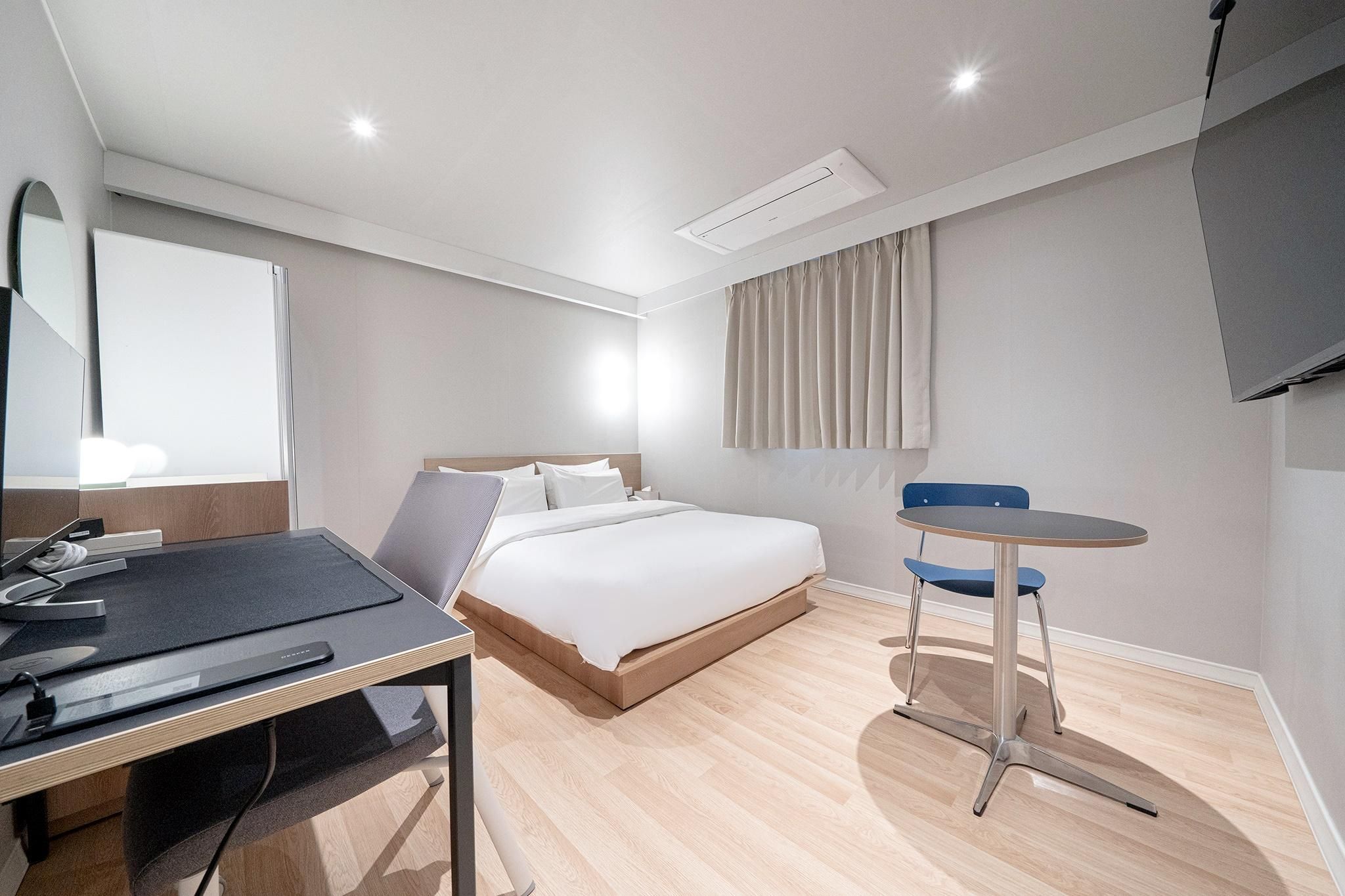 Aank Hotel Incheon Songdo branch Business Room 2