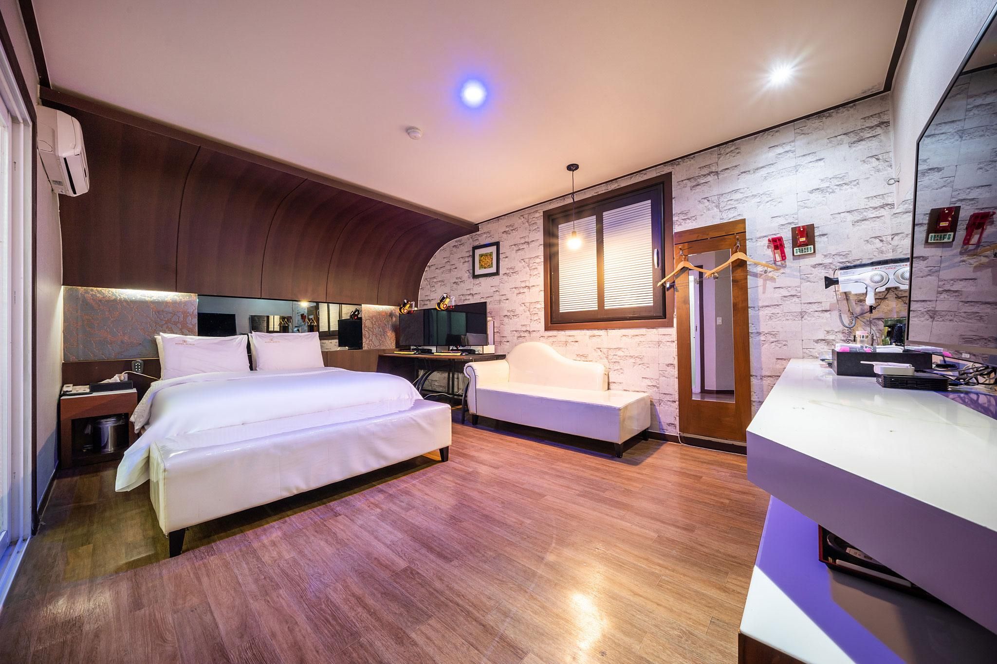 8288702f932c2f25a214f6bc2b65d325