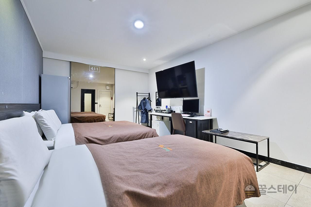 Hotel Sopoong Incheon Premium Twin - Check-In Mon-Thu 4PM, Fri 6PM, Sat 10PM, Sun 8PM