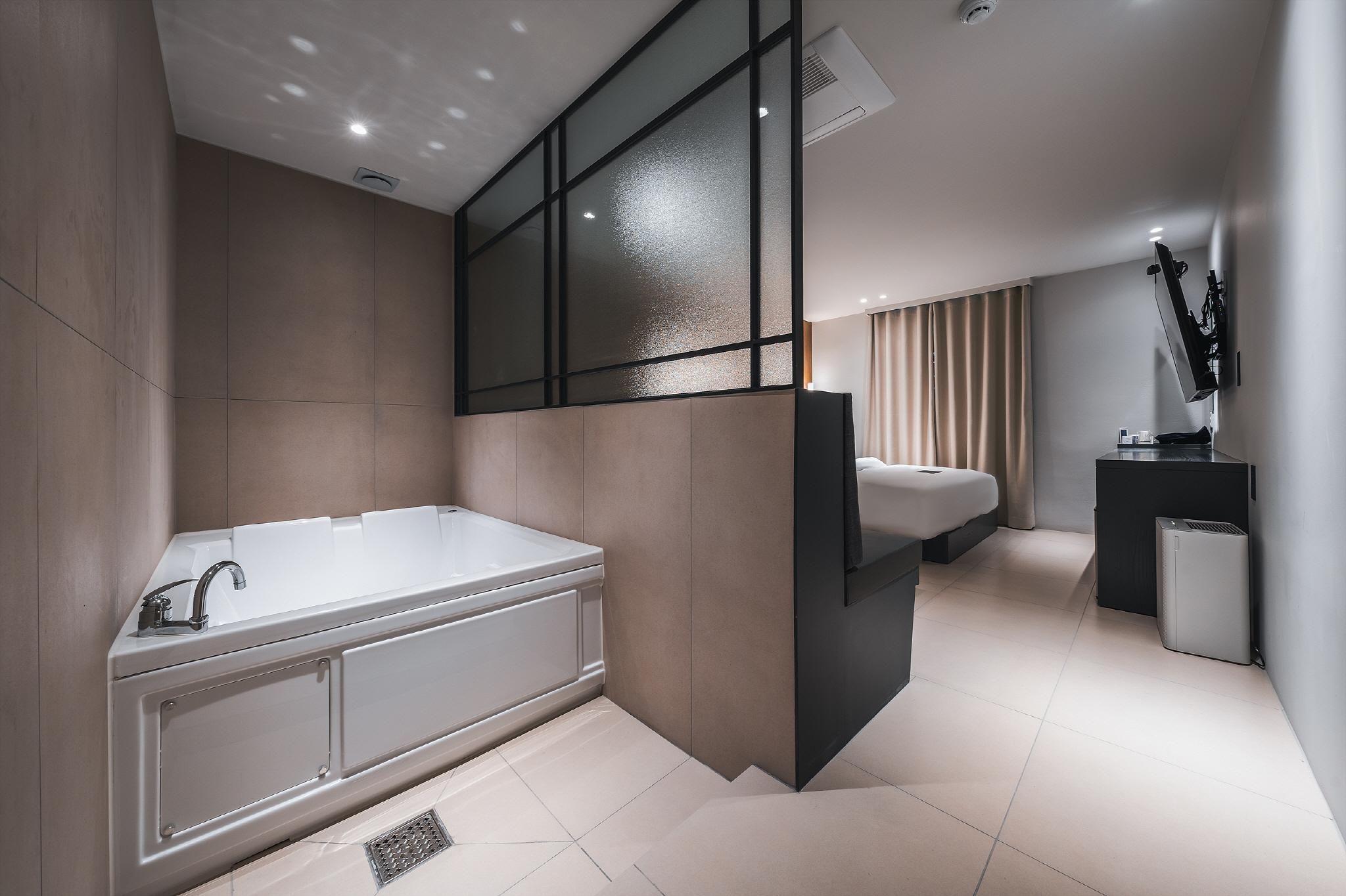 Premium Room with Spa Bath - Check-In Time: Sun - Fri 6PM and Sat 9PM