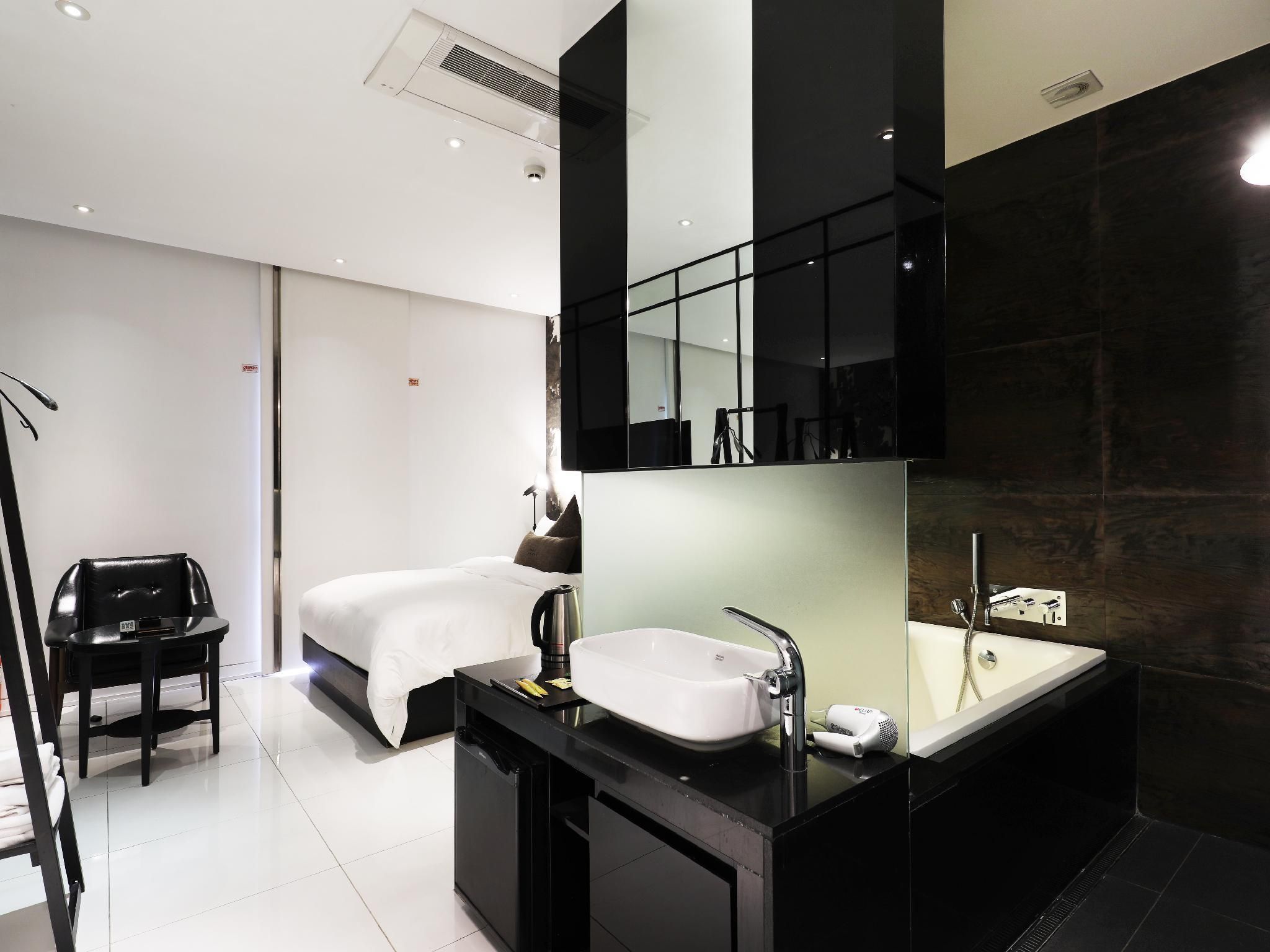 Deluxe Double - Day Use