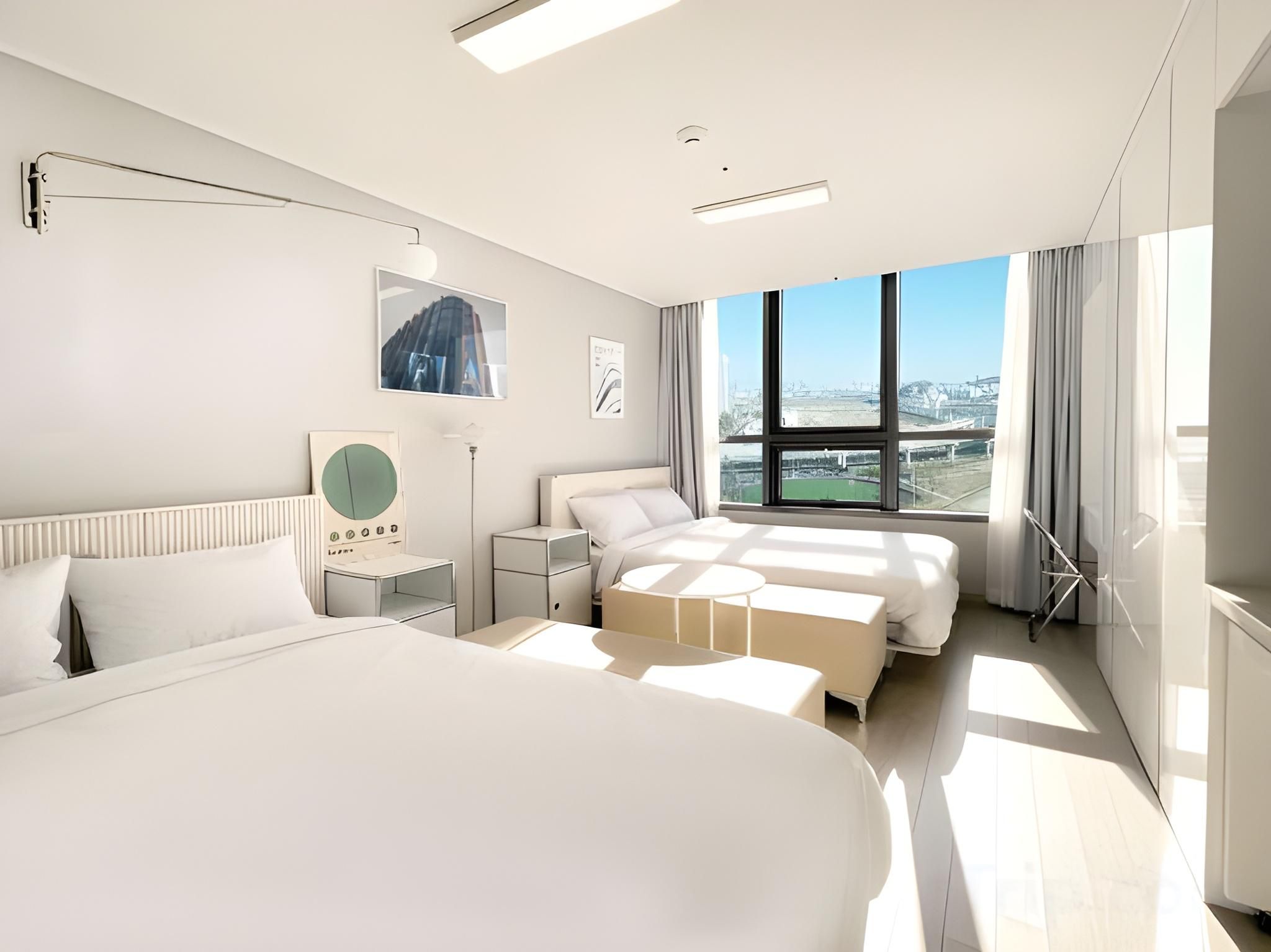 FLAT Twin 1A - No pet allowed