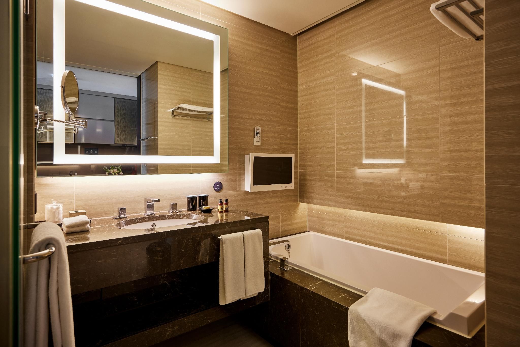 Studio Superior Double