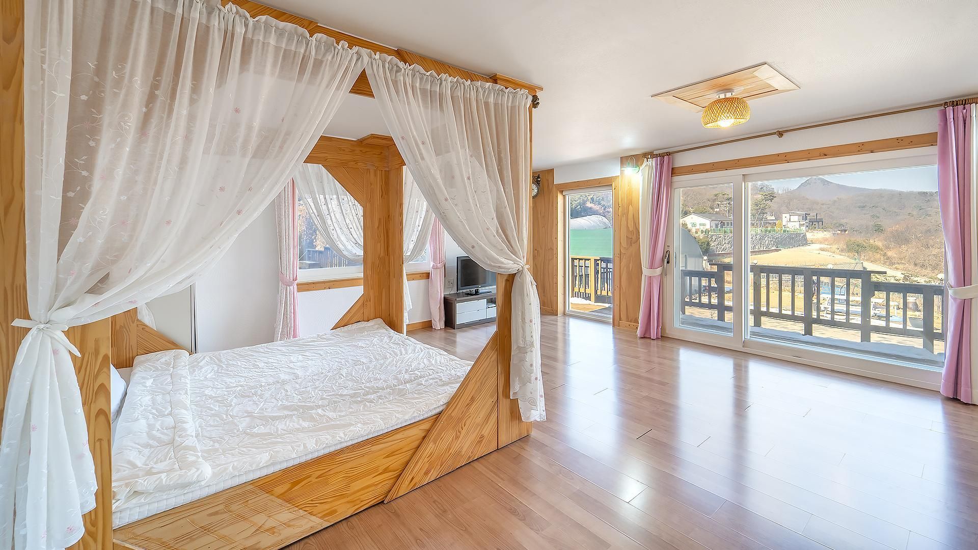 Ganghwa Herb Pension Peppermint