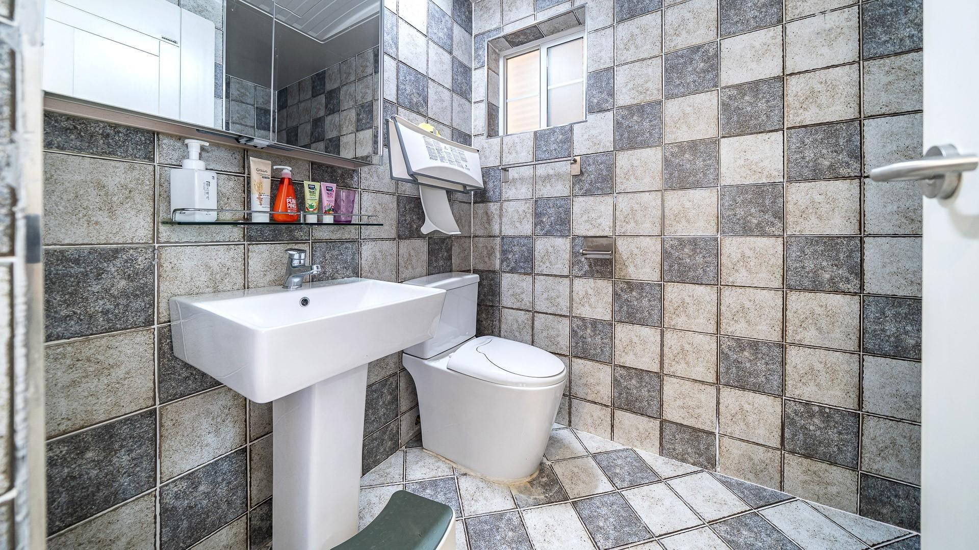 Cloud 2 (Four Seasons BBQ/Safety Door Installed/Ocean View) - Kids Room