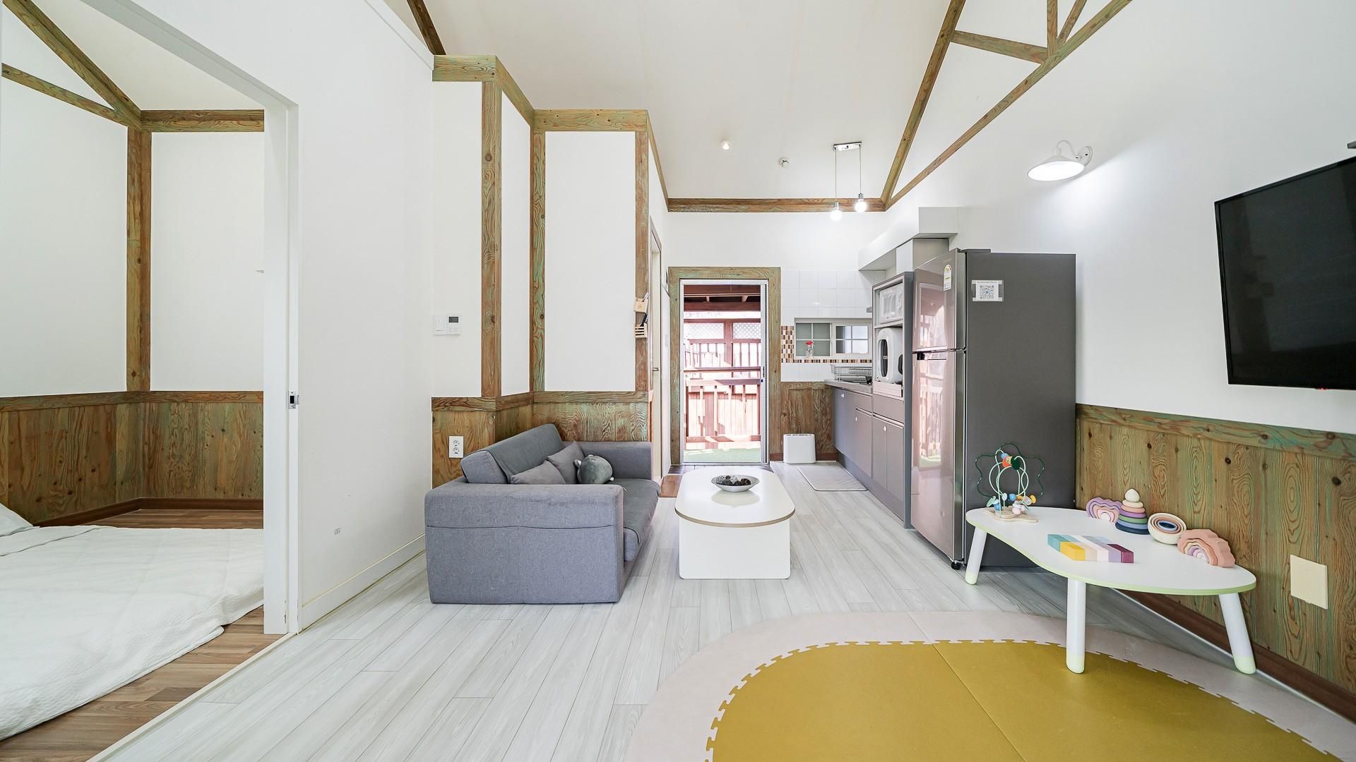 Sky 2 (Four Seasons BBQ/Kids Supplies Complete/Ocean View) - Kids Room