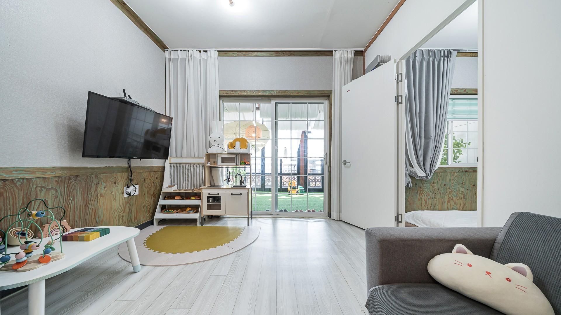 Sea 2 (Four Seasons BBQ/Kids Supplies Complete/Separate) - Kids Room