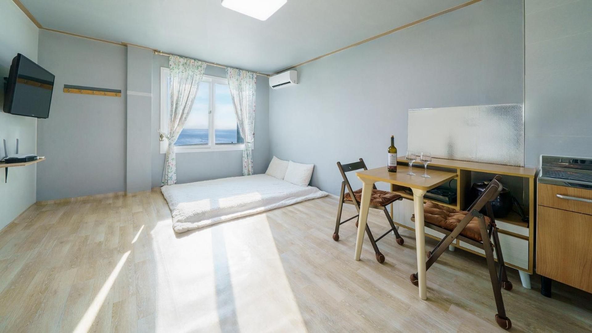 Ganghwa Haemolupension Studio 2 2