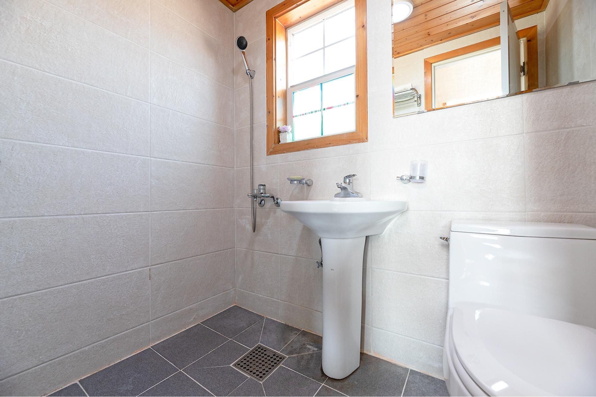 Ganghwa Western Beach Pension Enhasoo 2