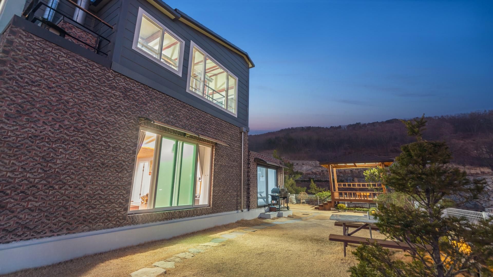 0bfe1cae4952a47a014870a21d410924