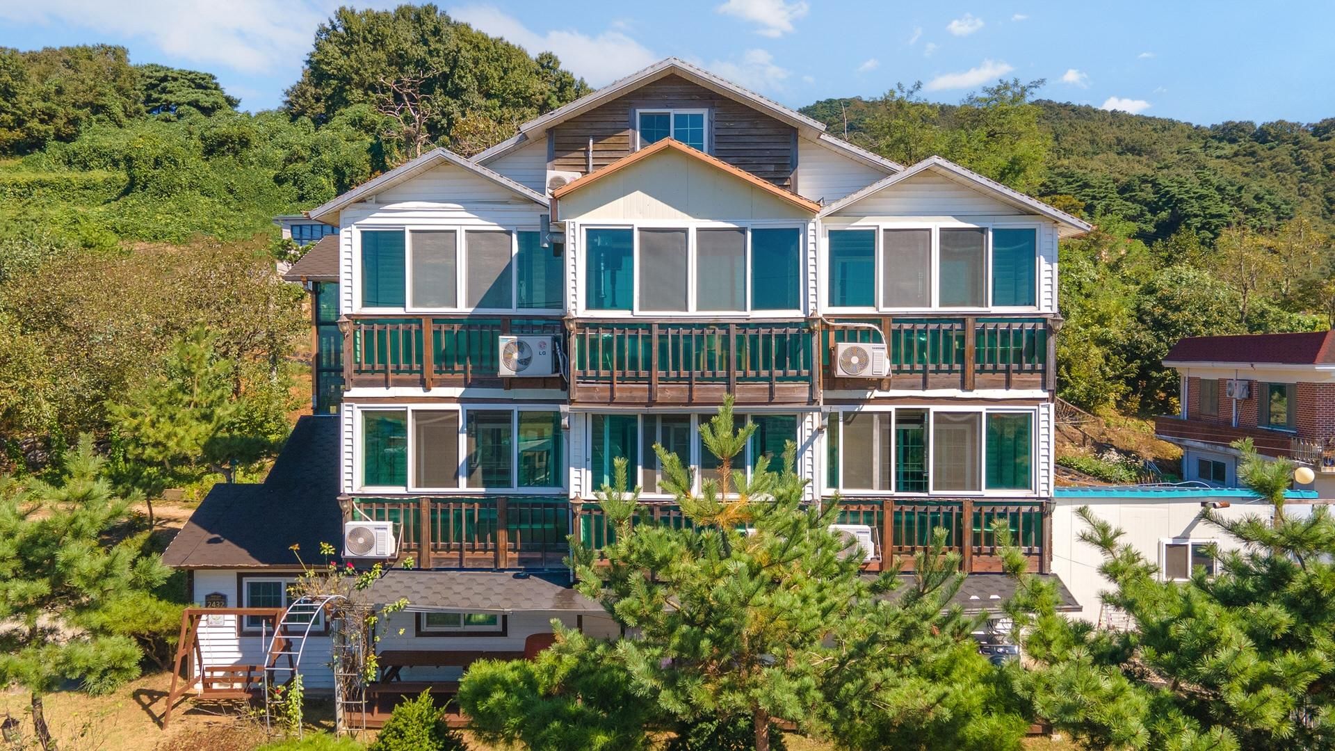 21a1046e6e42a6d5ae381781ae20d677