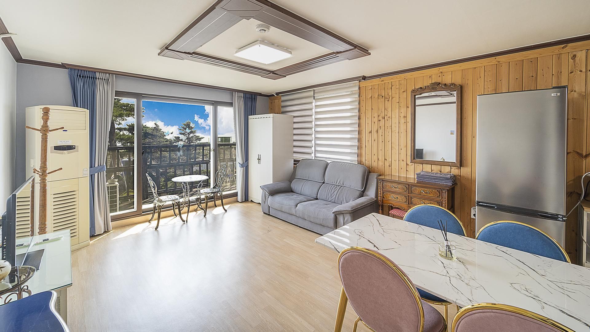 Merryrose ( F2,ocean view )