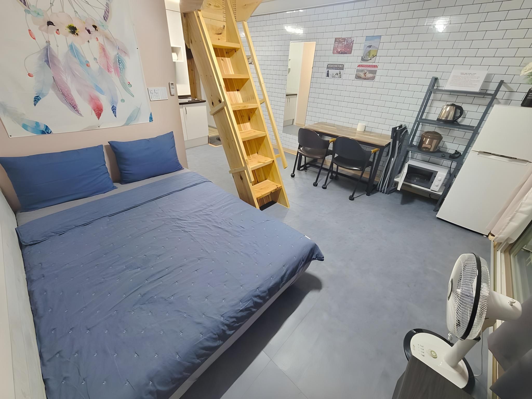 Peppermint (2nd floor)