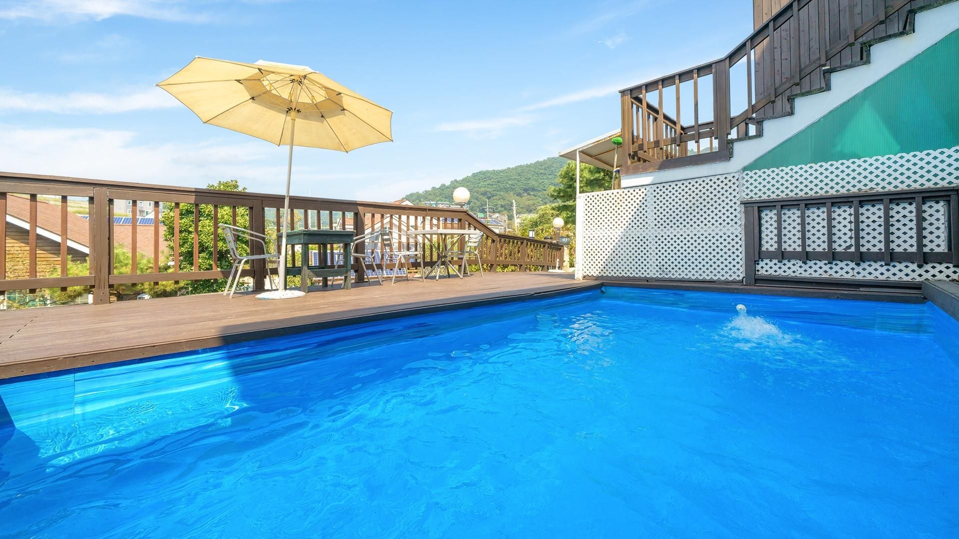 f4bf2fee700e8bda533e11d8d404fae4