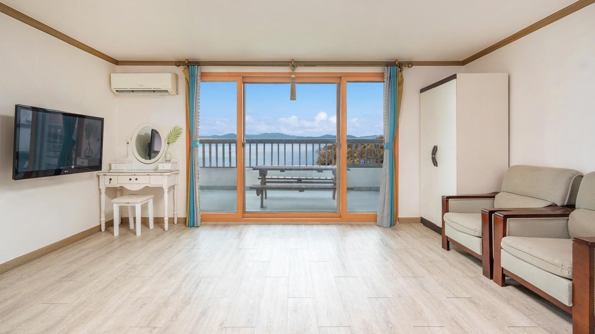 Galsiwonchoori ( F2 )