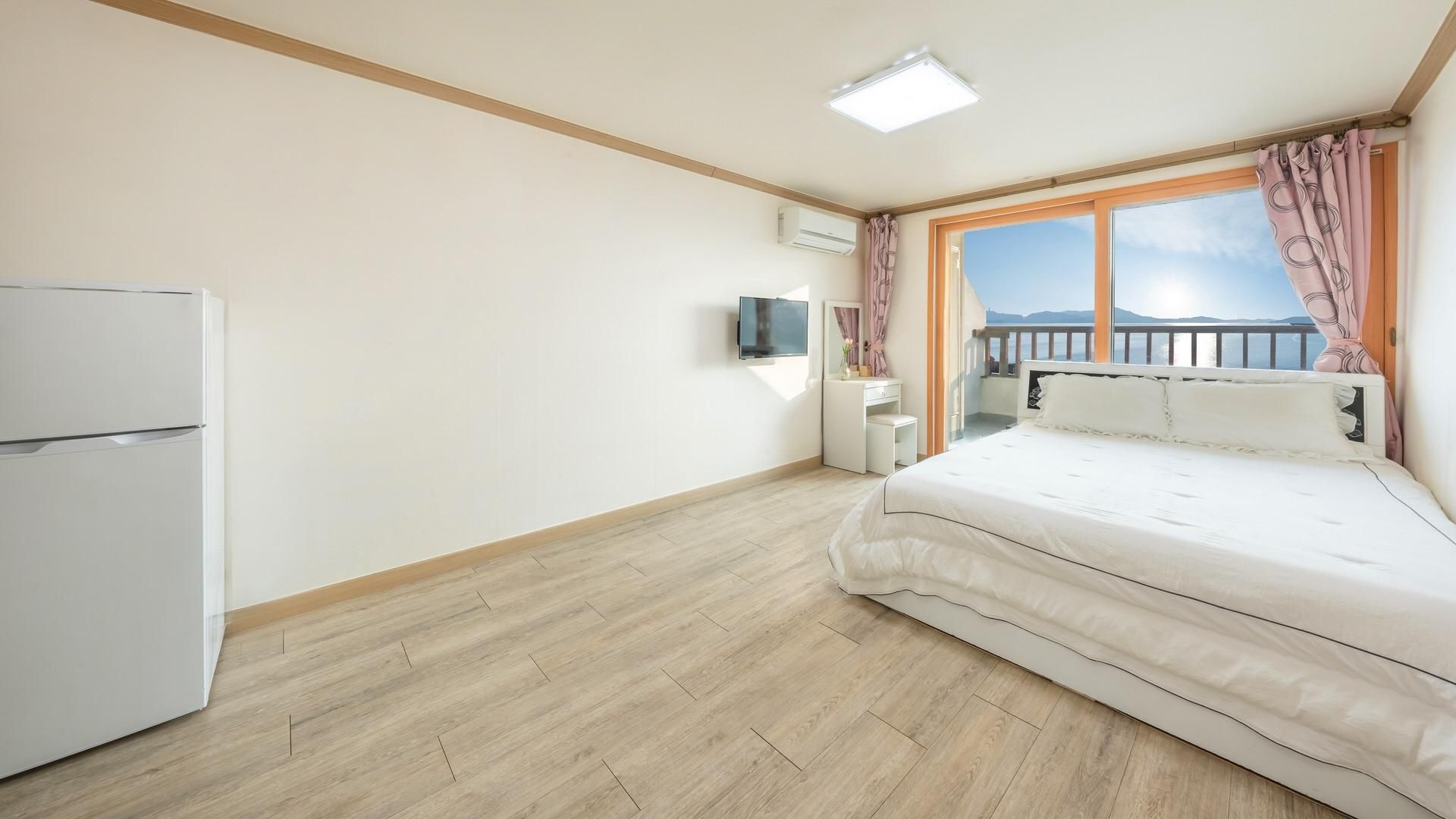 Bomguseulbongi ( F2 )