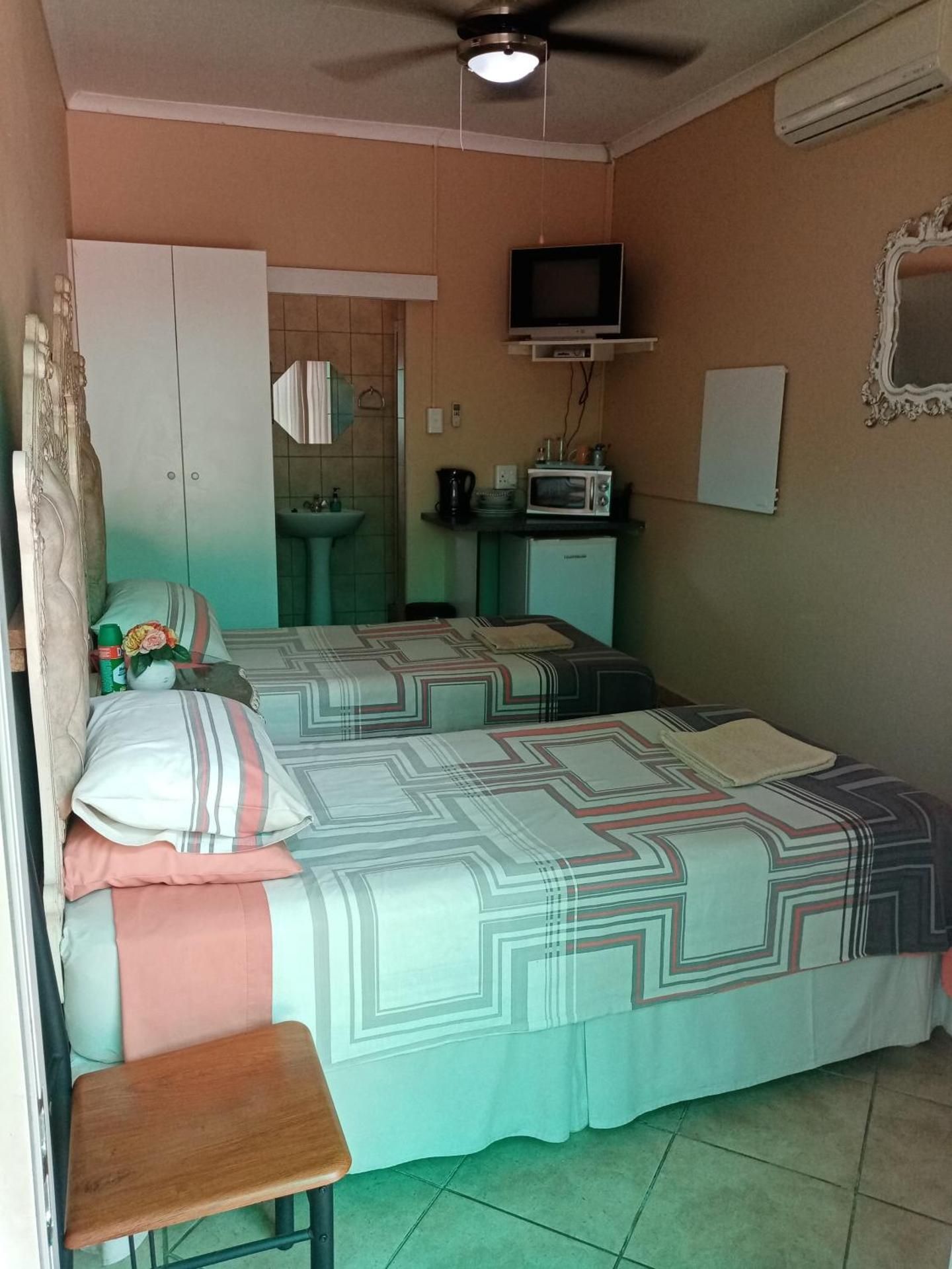 Economy Twin Room