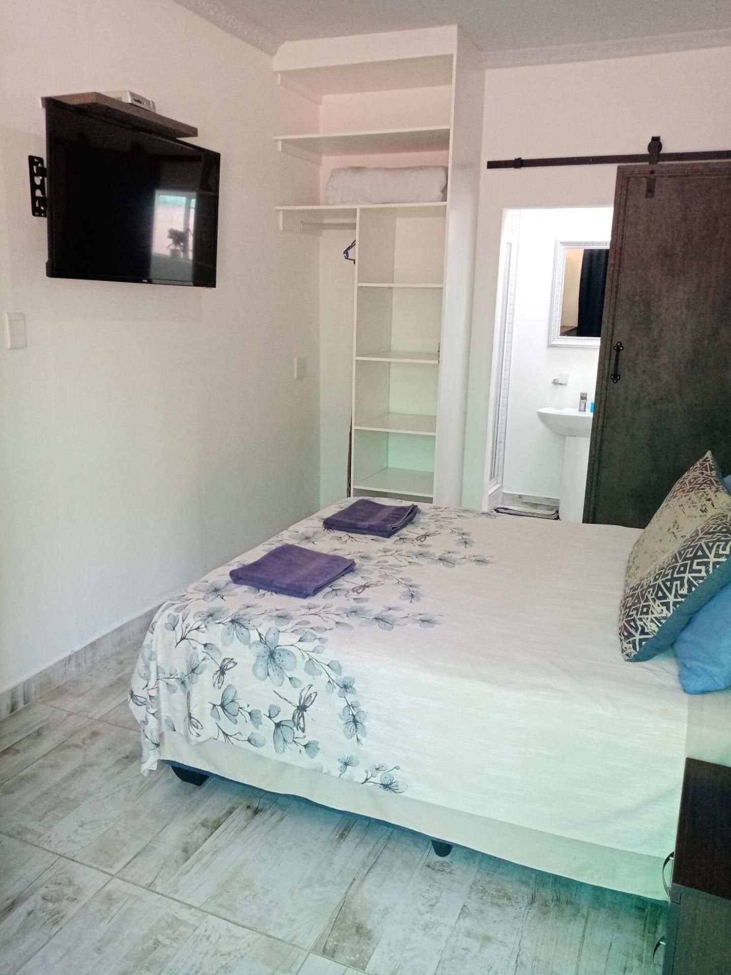 De la Rose Guesthouse